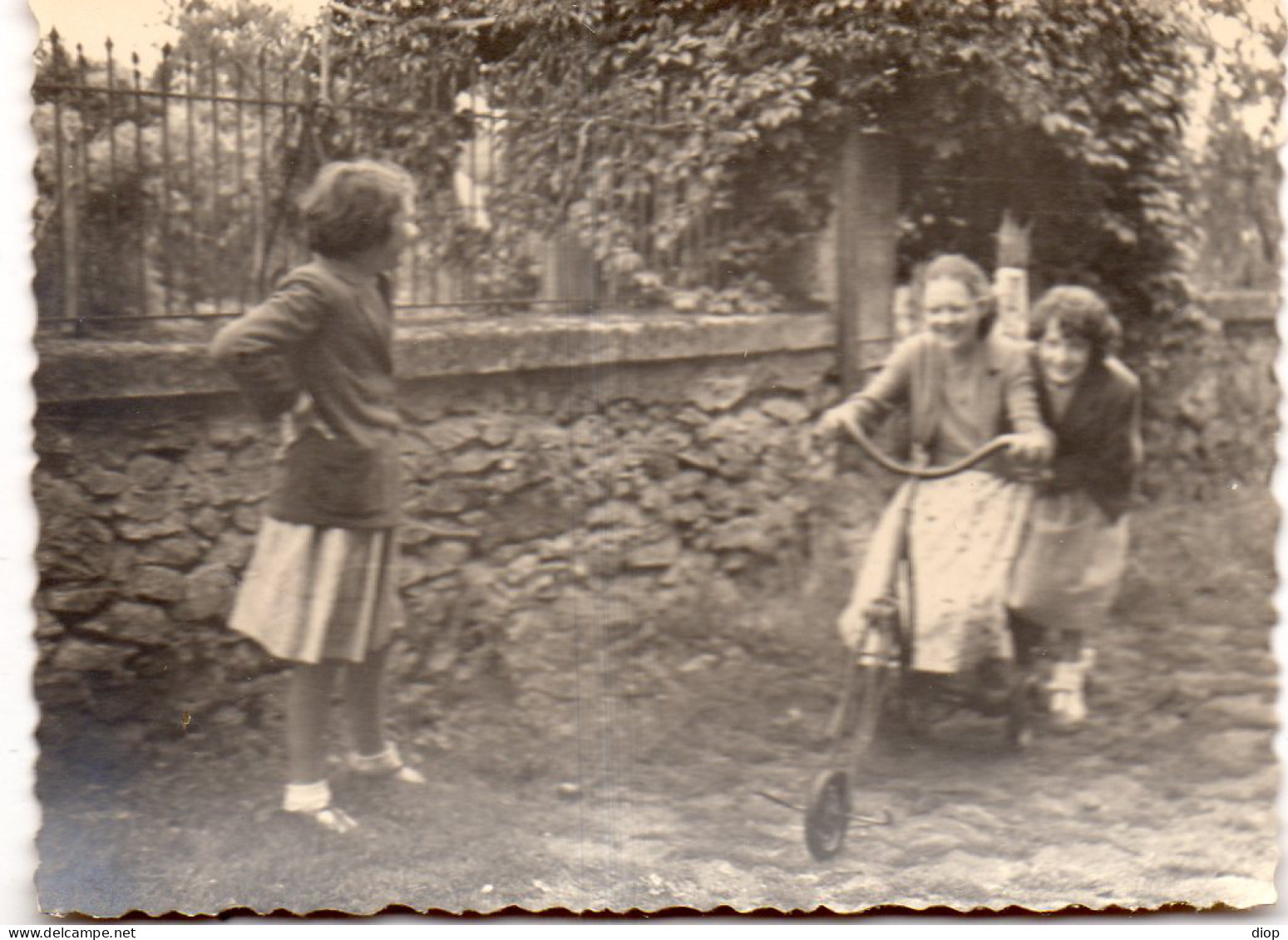 Photo Vintage Paris Snap Shop -enfant Children Trotinette Patinette Scooter  - Autres & Non Classés