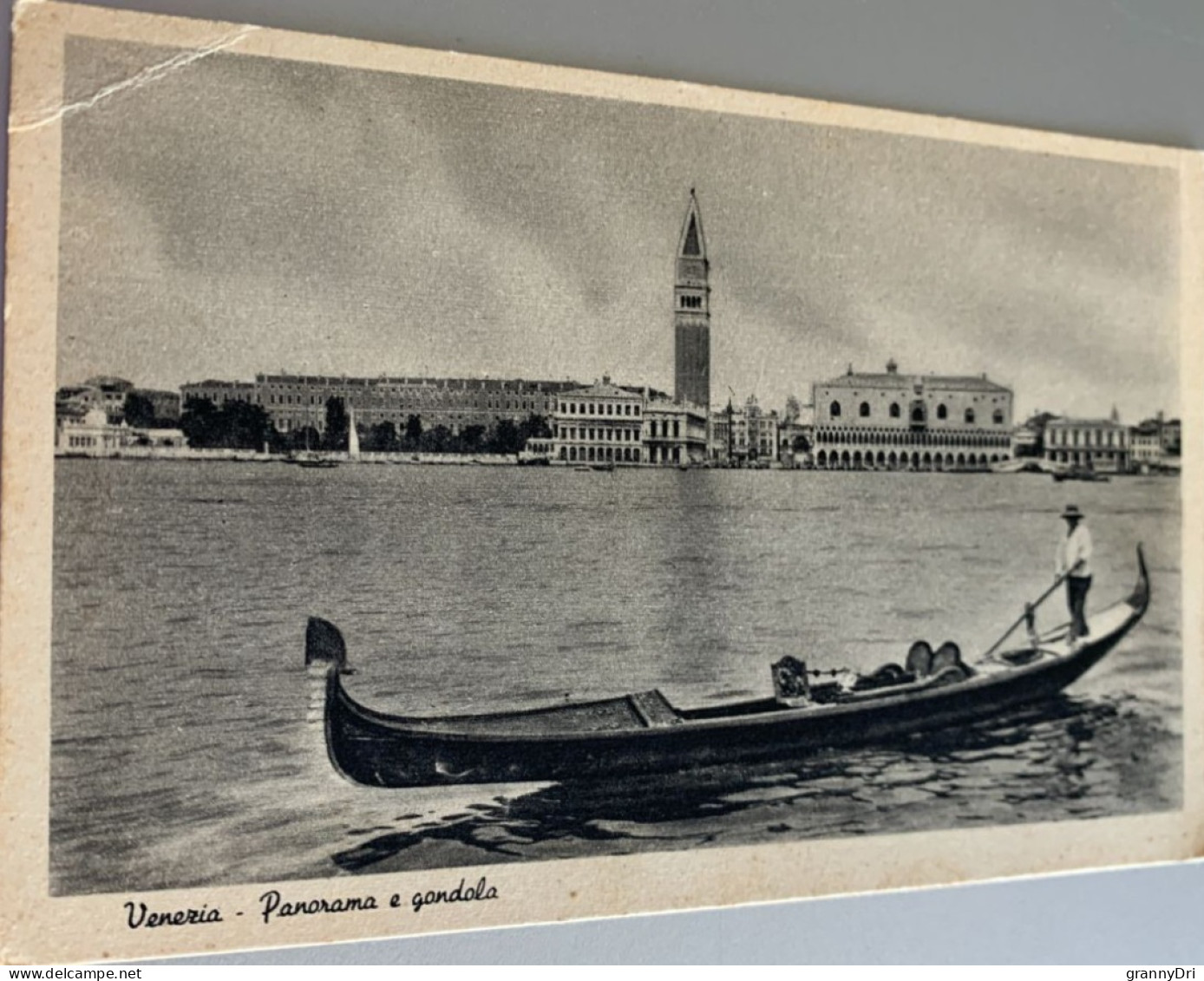 Italie Venise Gondole Panorama Grand Canal Le Campanile Palais Des Doges Gondolier - Venezia (Venice)