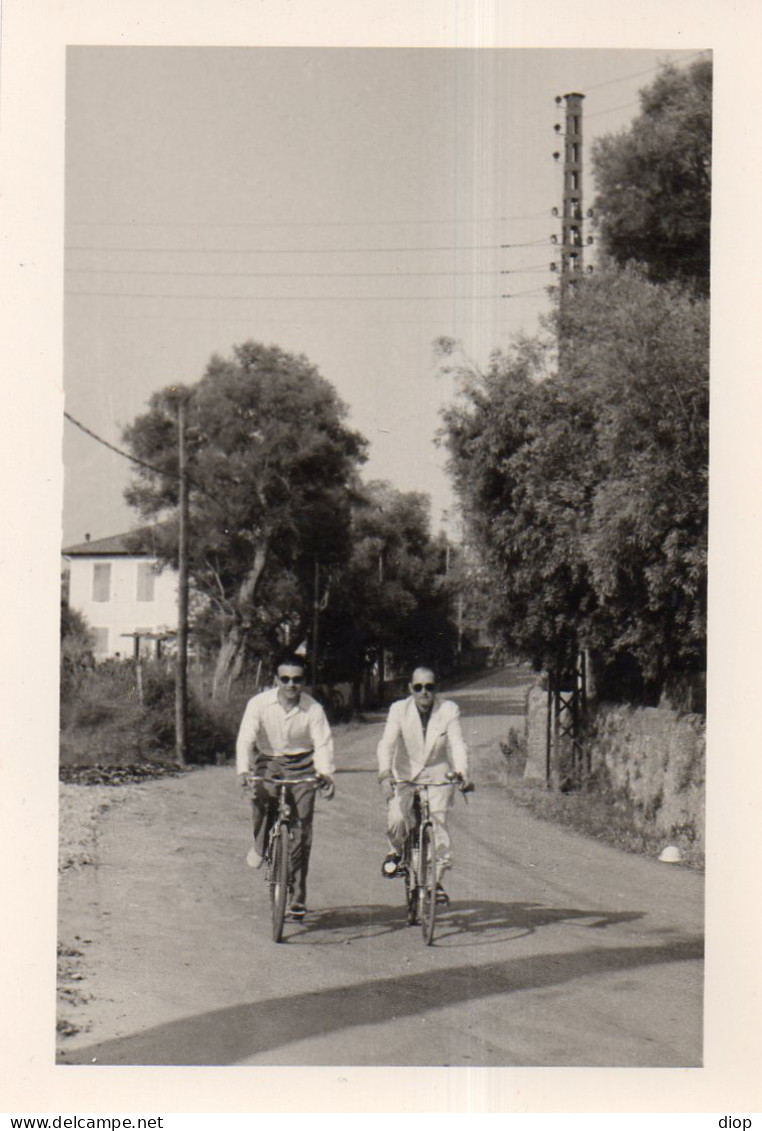 Photo Vintage Paris Snap Shop -homme Men Velo Bike - Autres & Non Classés