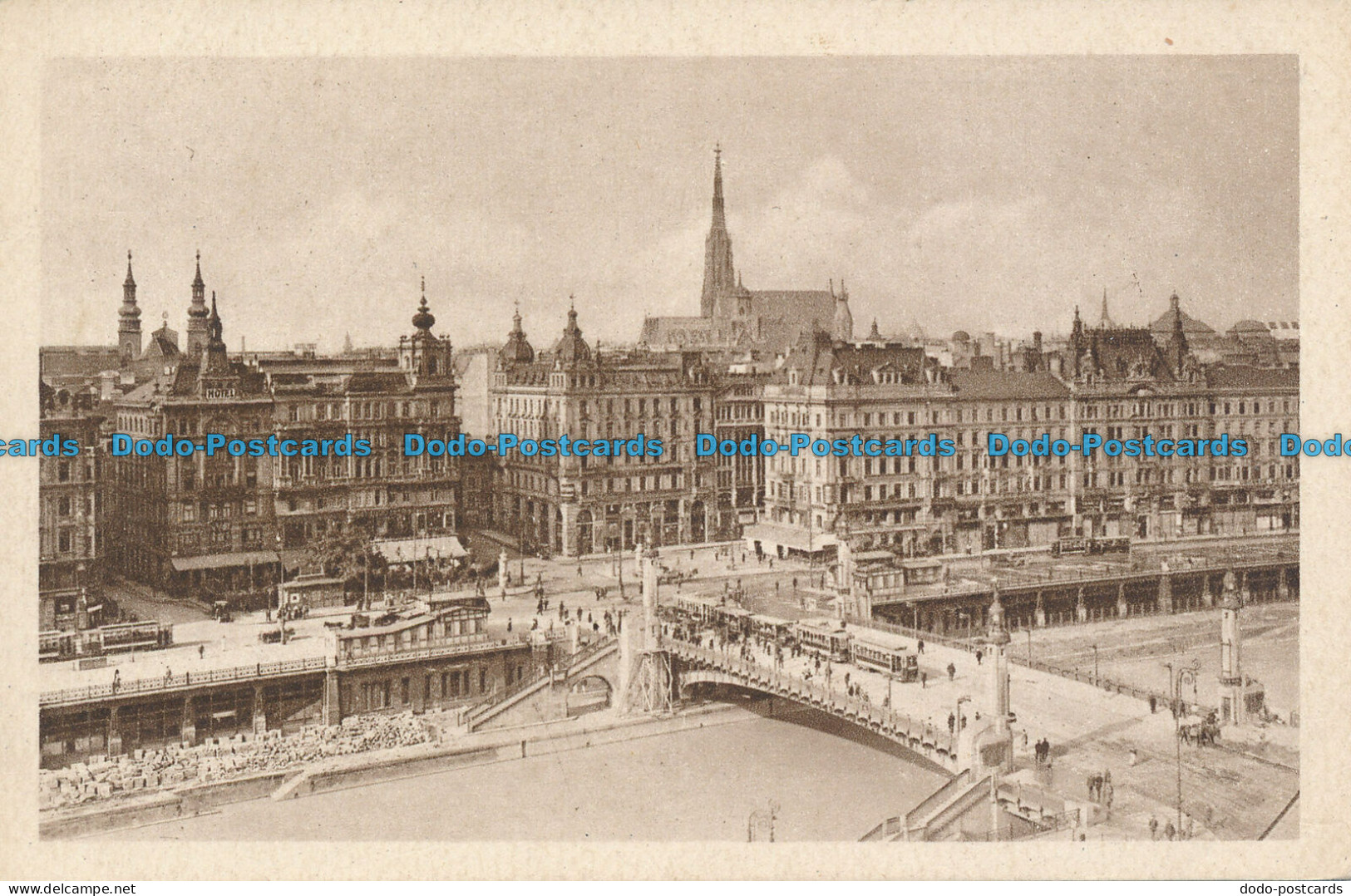 R047426 Wien. Ferdinandsbrucke Und Kai - Monde