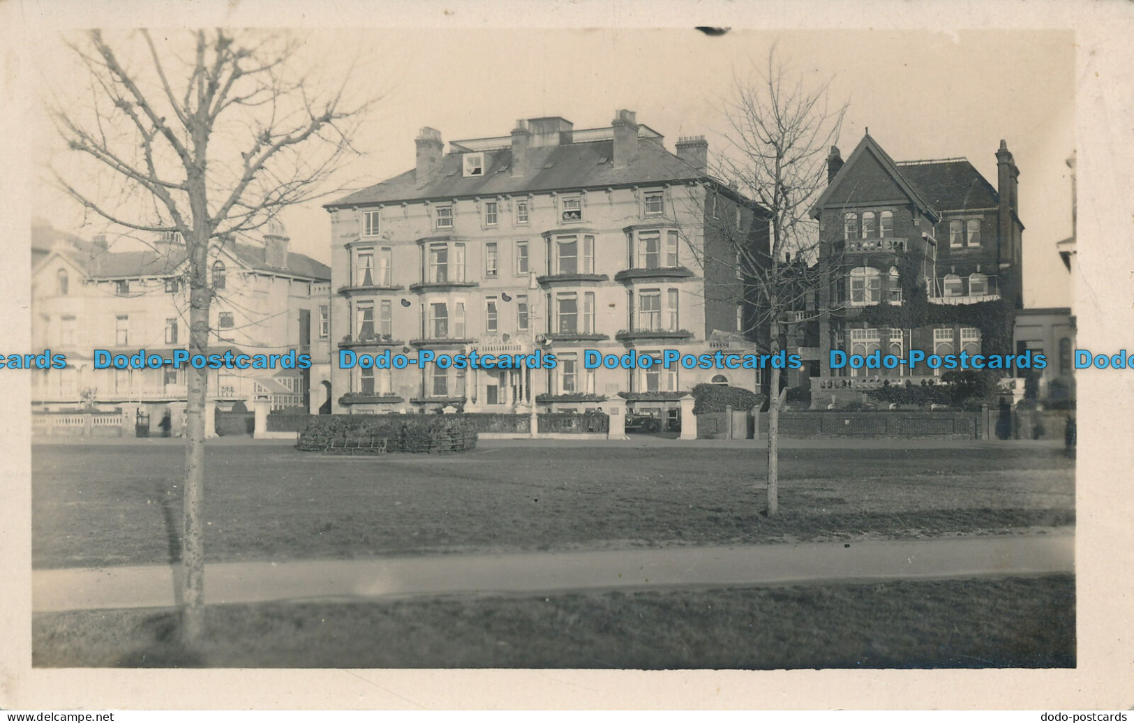 R047445 Old Postcard. Houses - Monde