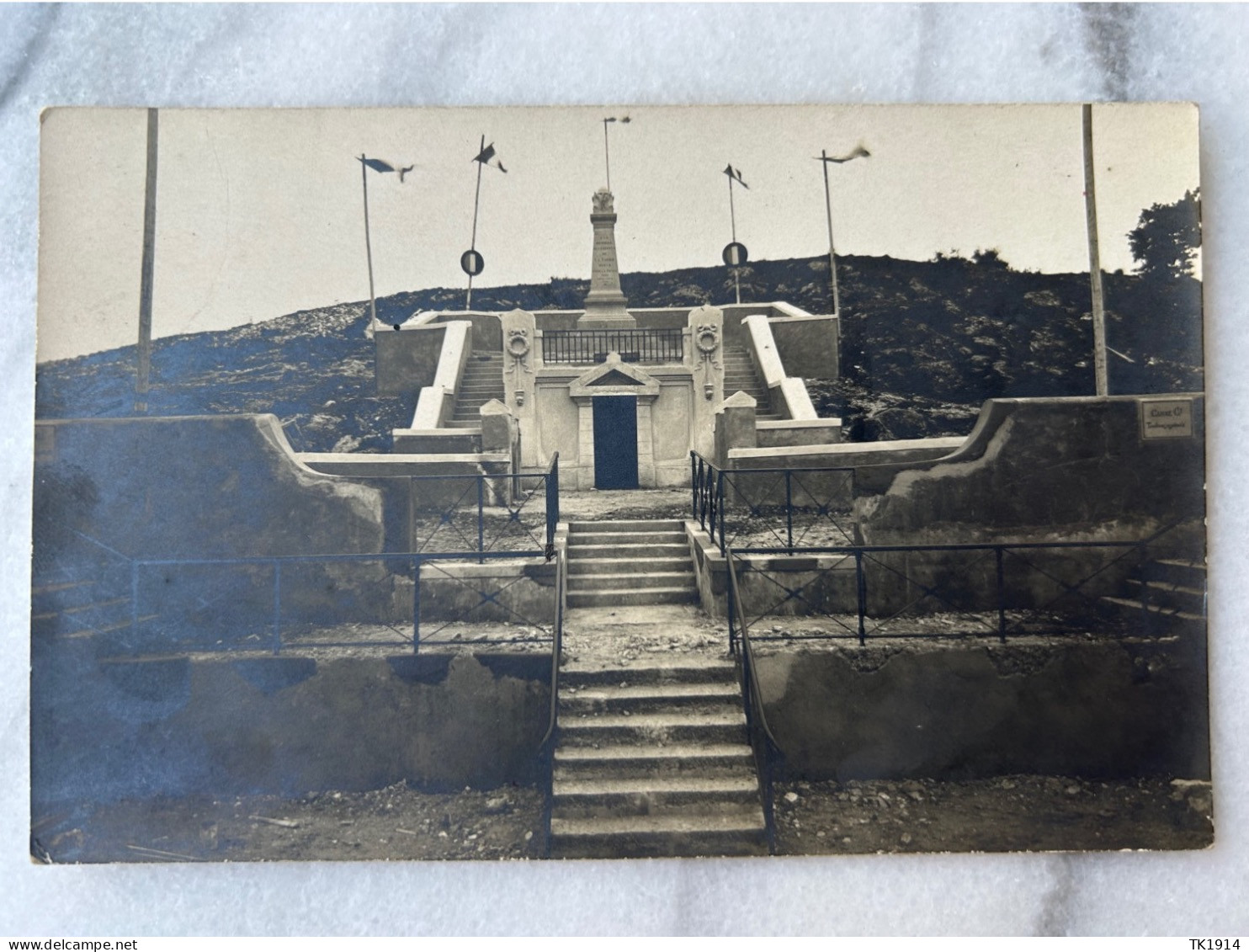 Photo Carte Monument Au Mort Grand Guerre - Guerra 1914-18
