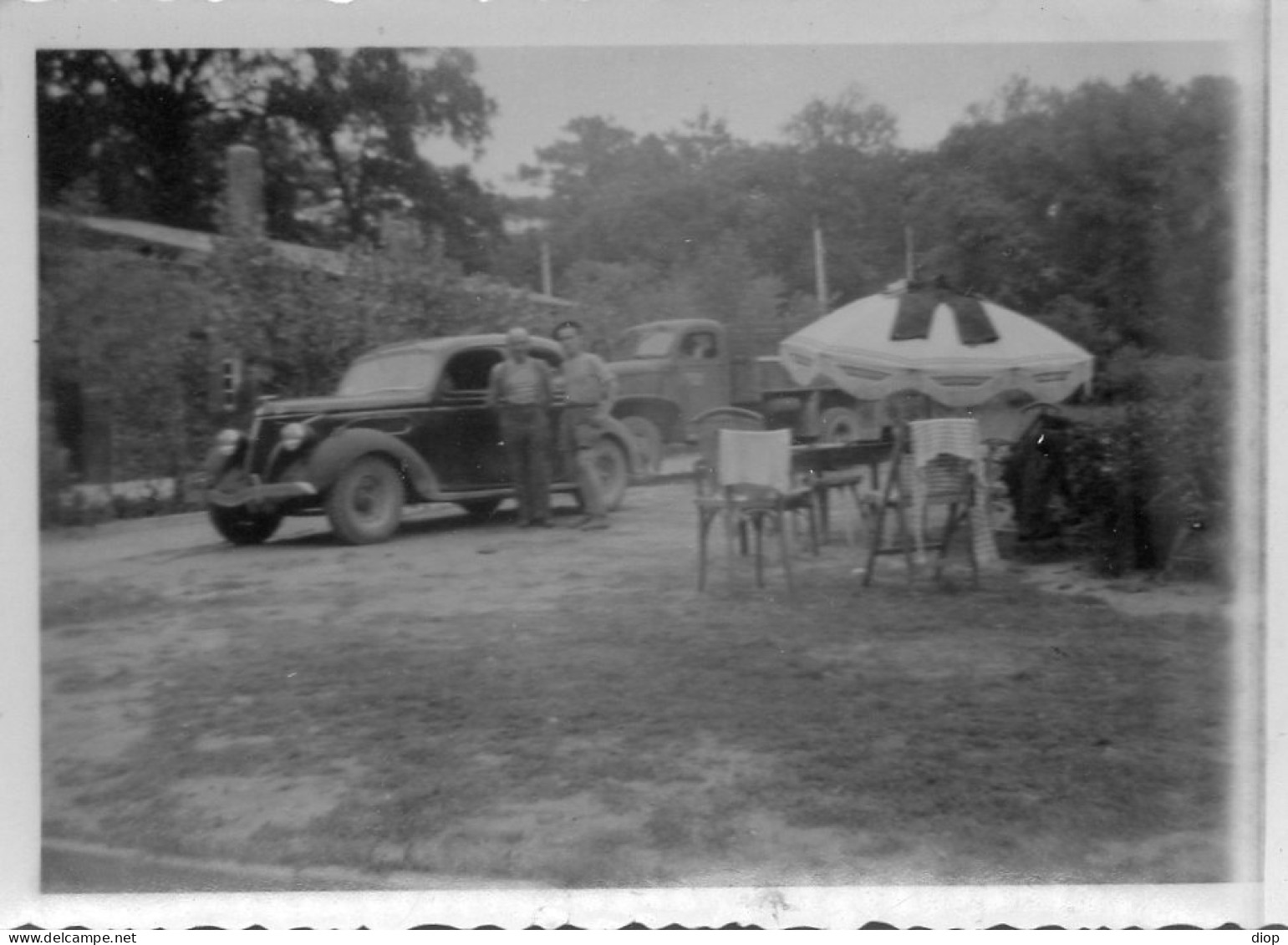 Photographie Photo Vintage Snapshot Homme Men Voiture Car POINTE DE GRAVES - Coches