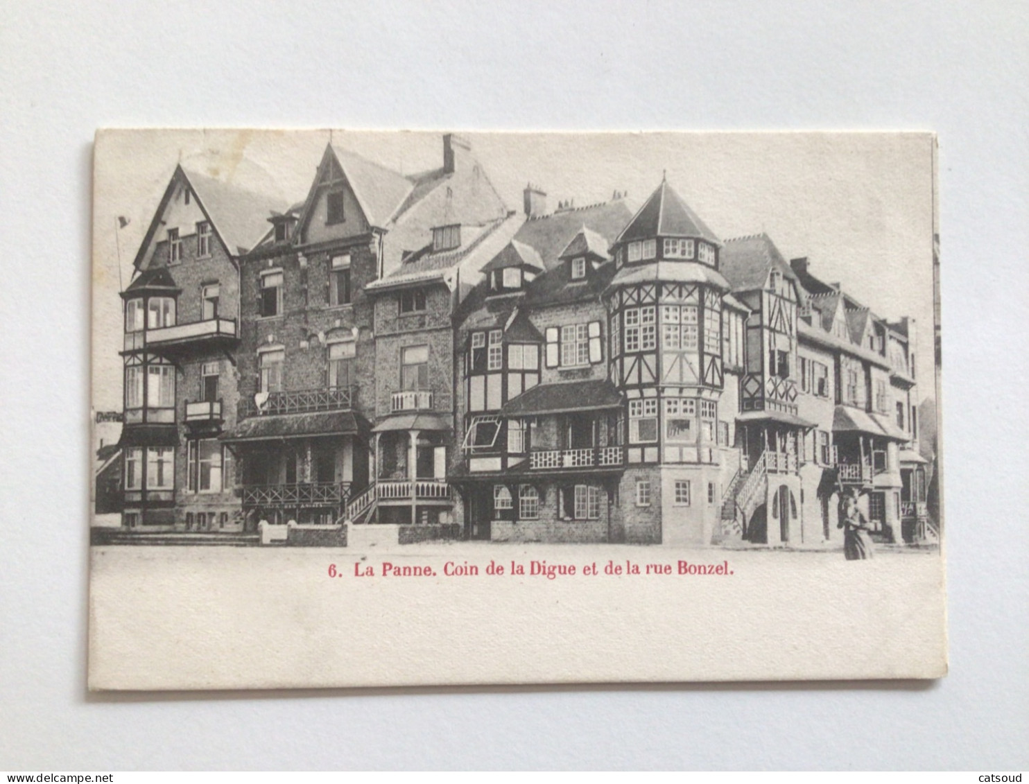 Carte Postale Ancienne La Panne Coin De La Digue Et De La Rue Bonzel - De Panne