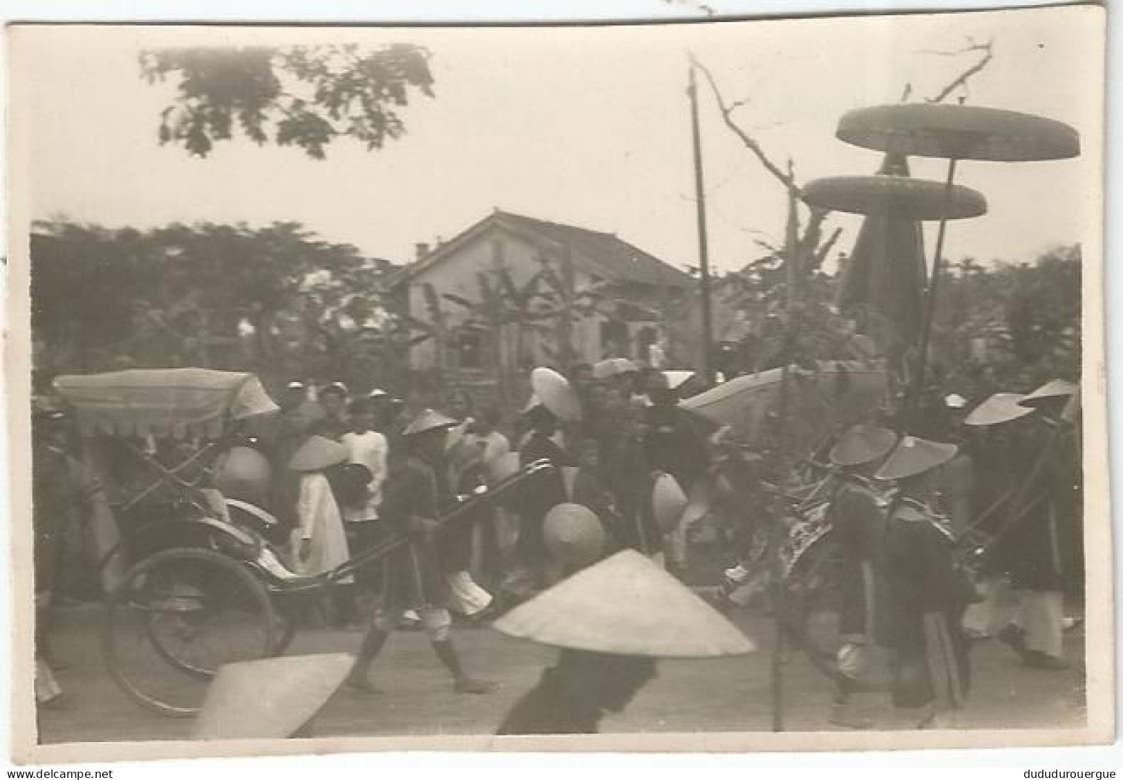 VIETNAM , INDOCHINE , HUE LE 15 MARS 1933 : LE POUSSE DORE - Asie