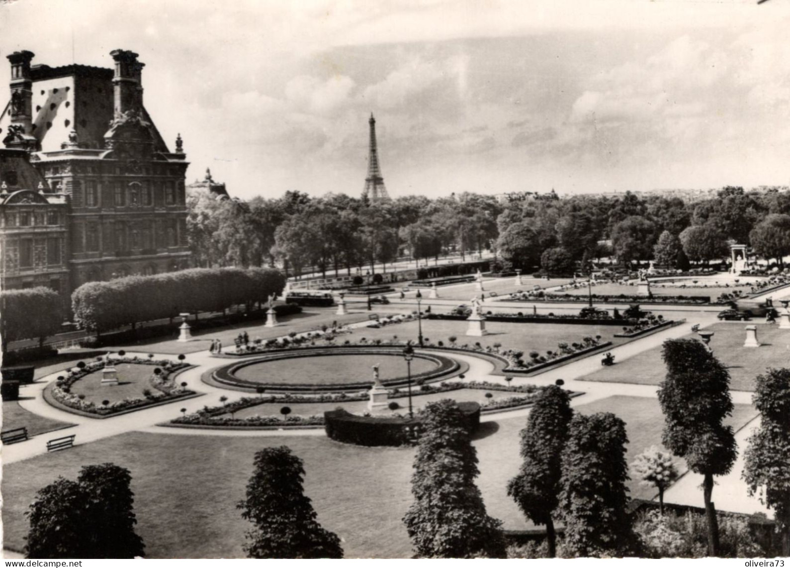 PARIS - Les Jardins Des Tuileries Et Le Pavillon De Flore - Parcs, Jardins