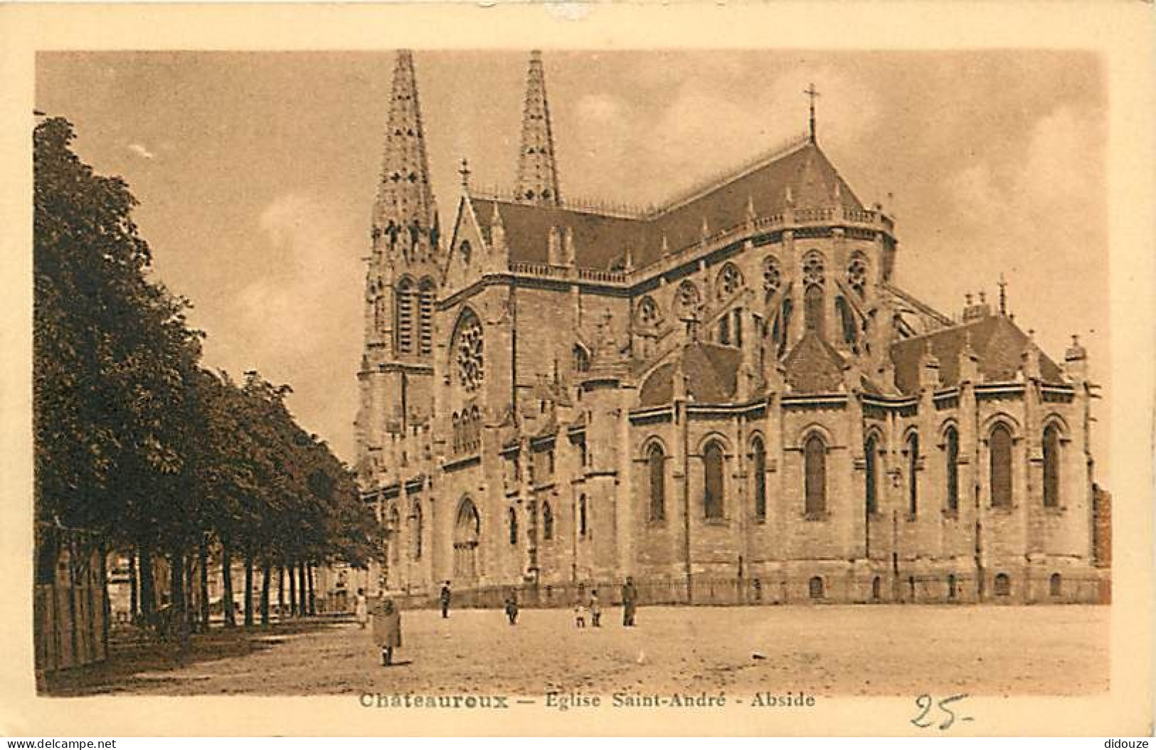 36 - Chateauroux - Eglise Saint André - Animée - CPA - Voir Scans Recto-Verso - Chateauroux