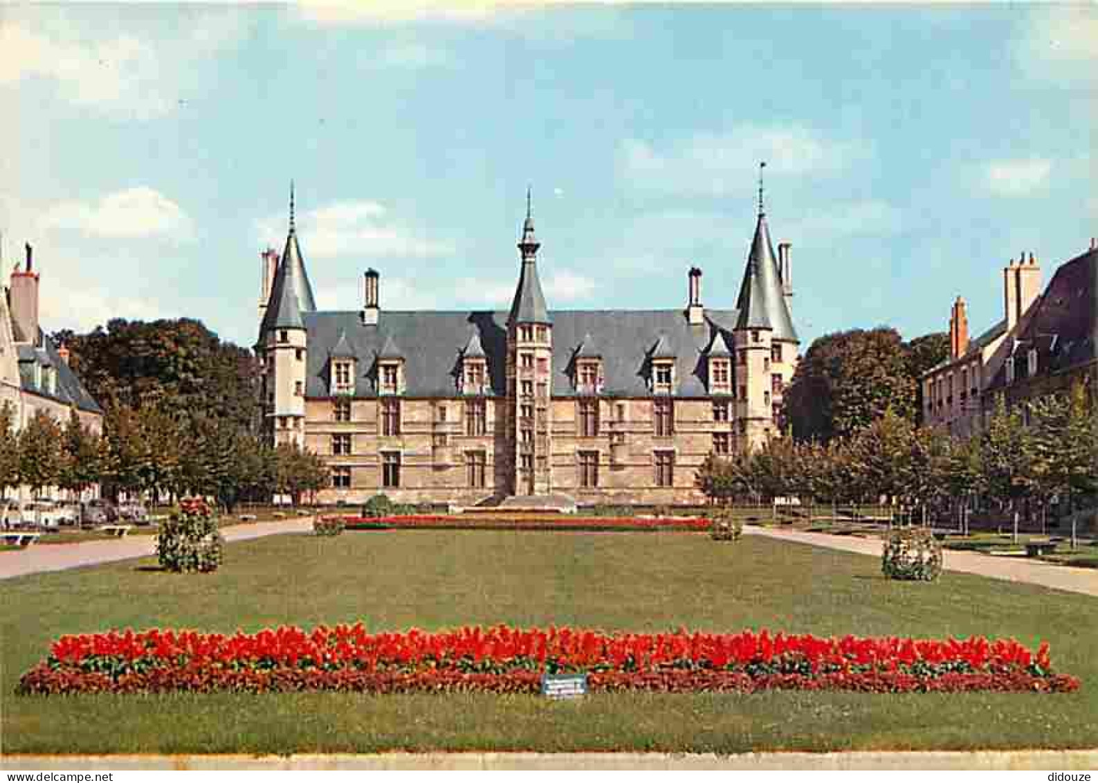 58 - Nevers - Le Palais Ducal - Fleurs - Carte Neuve - CPM - Voir Scans Recto-Verso - Nevers