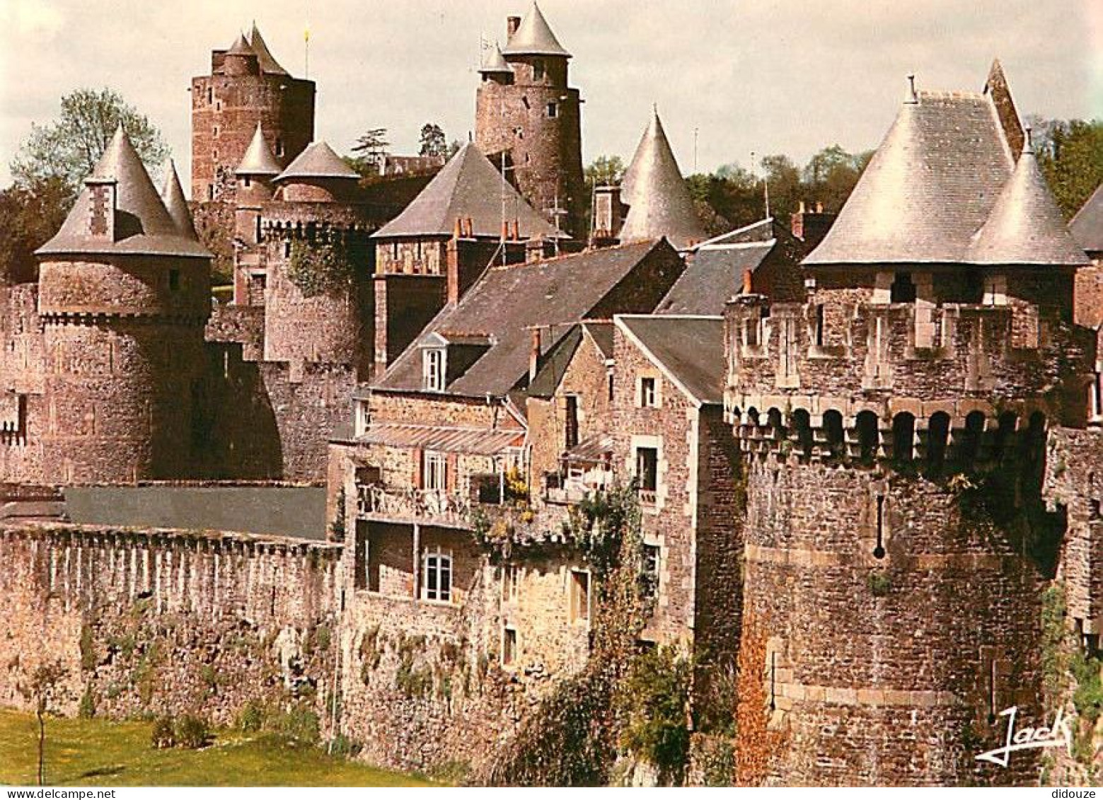 35 - Fougères - Le Château - CPM - Carte Neuve - Voir Scans Recto-Verso - Fougeres