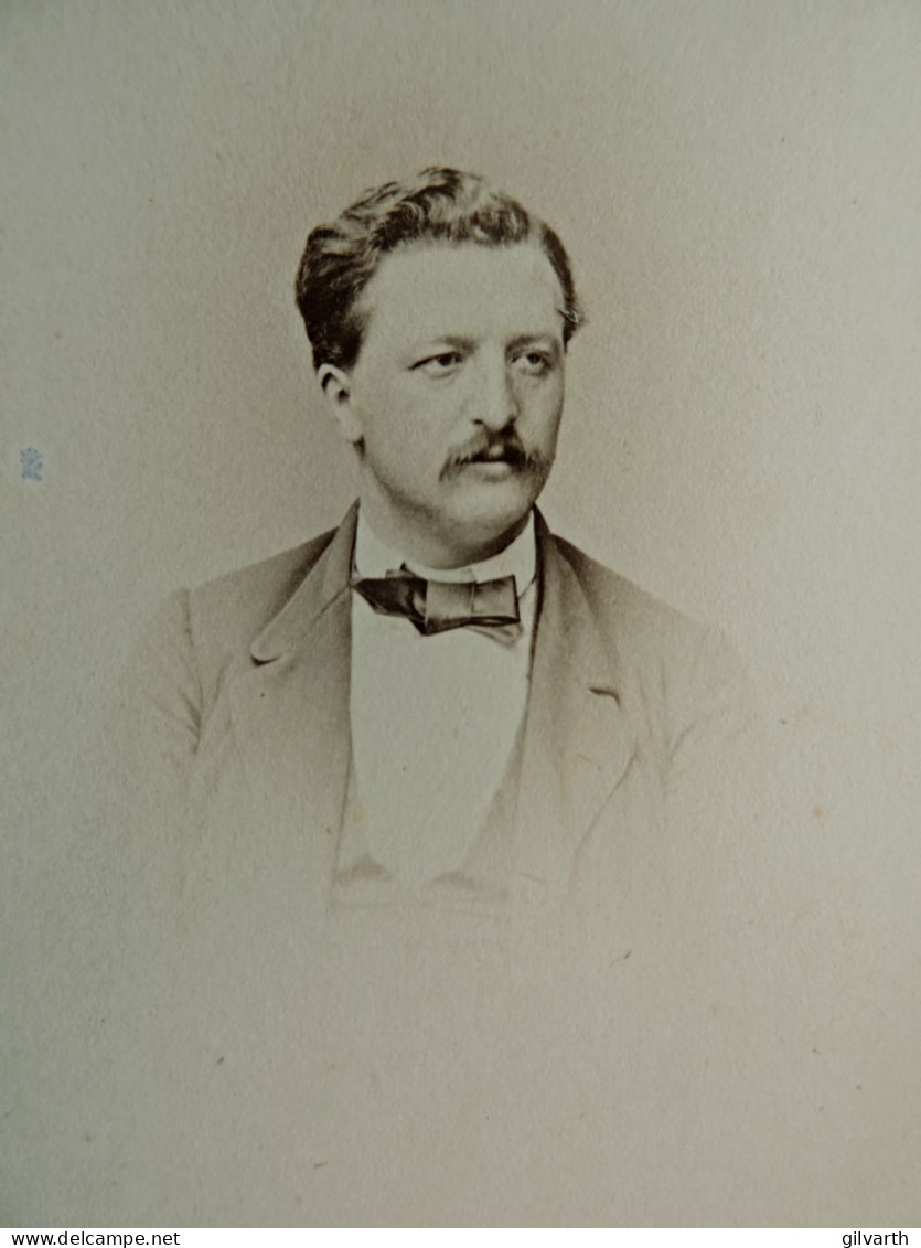 Photo CDV Persus à Paris - Homme Portrait Nuage Second Empire, Ca 1860-65 L680A - Anciennes (Av. 1900)