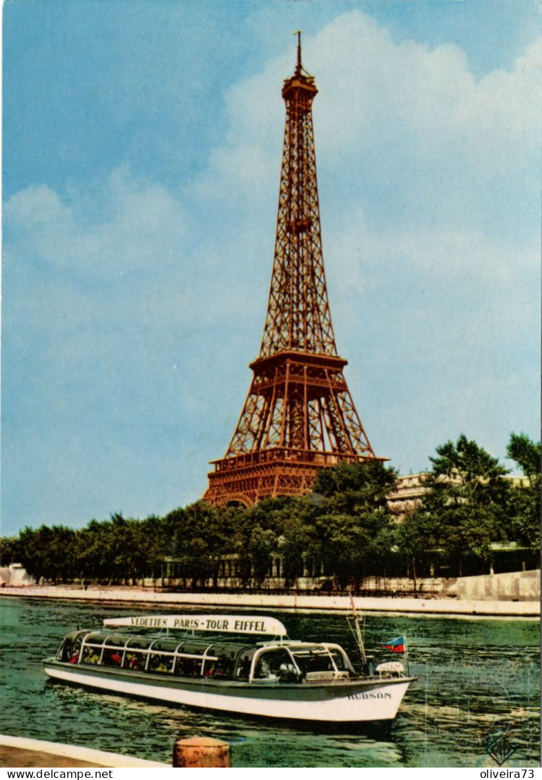 PARIS - La Tour Eiffel - Arc De Triomphe