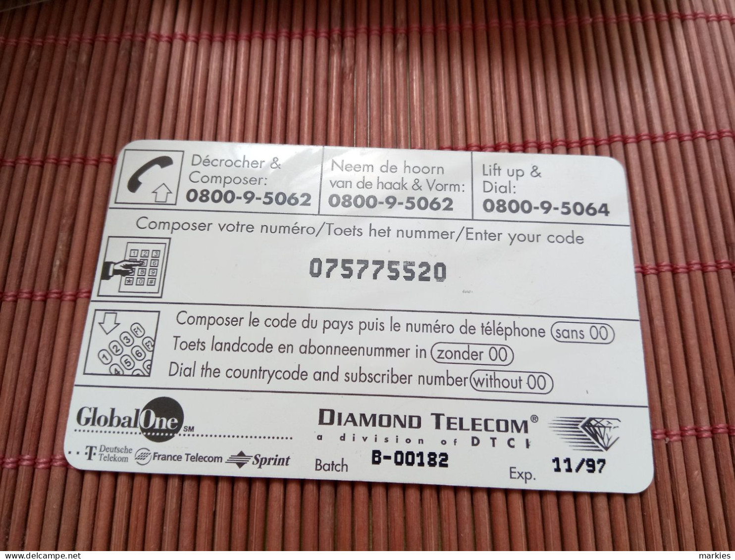 Diamond Telecom With Golbal One Logo On Bakside 2 Phtos  Used Rare ! - Cartes GSM, Recharges & Prépayées