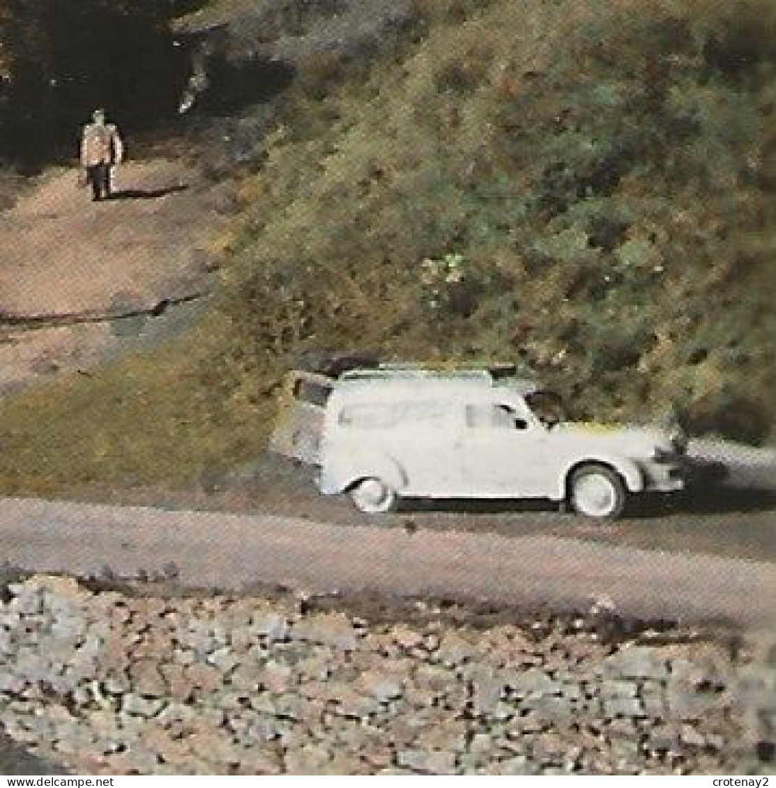 63 TAUVES Vers La Bourboule N°358 Pont De St Gal En 1967 VOIR ZOOM Dyna Panhard Break Ou Familiale Porte Arrière Ouverte - La Bourboule