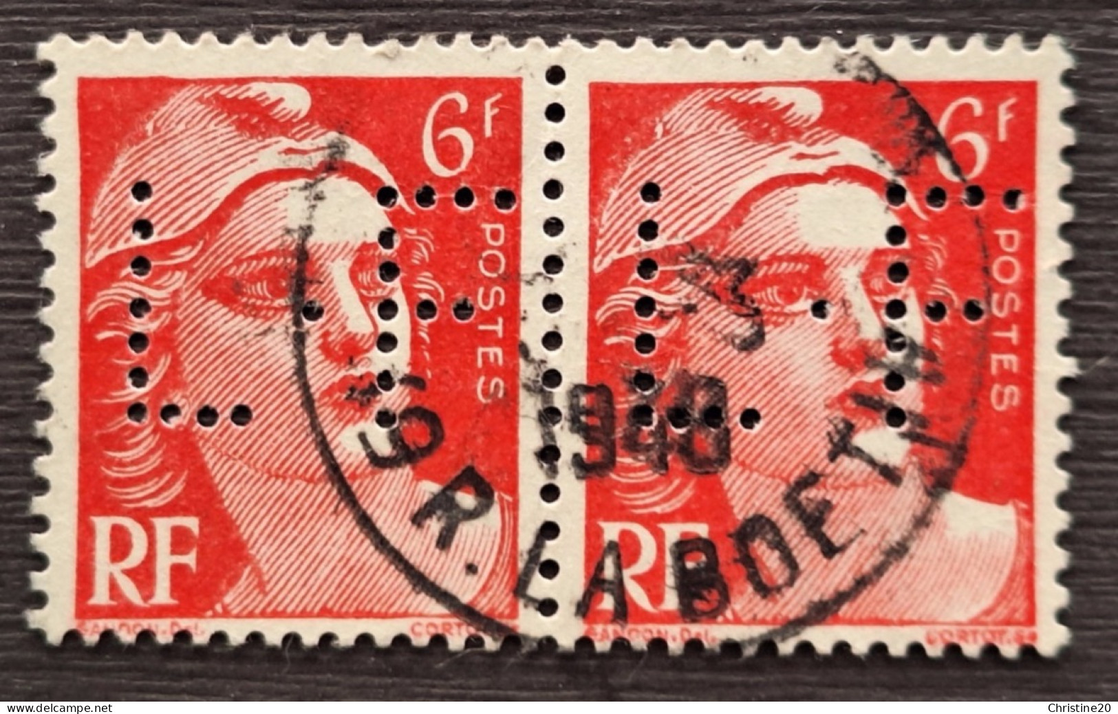 France 1945  N°721A Ob Perforé L.F  TB - Used Stamps