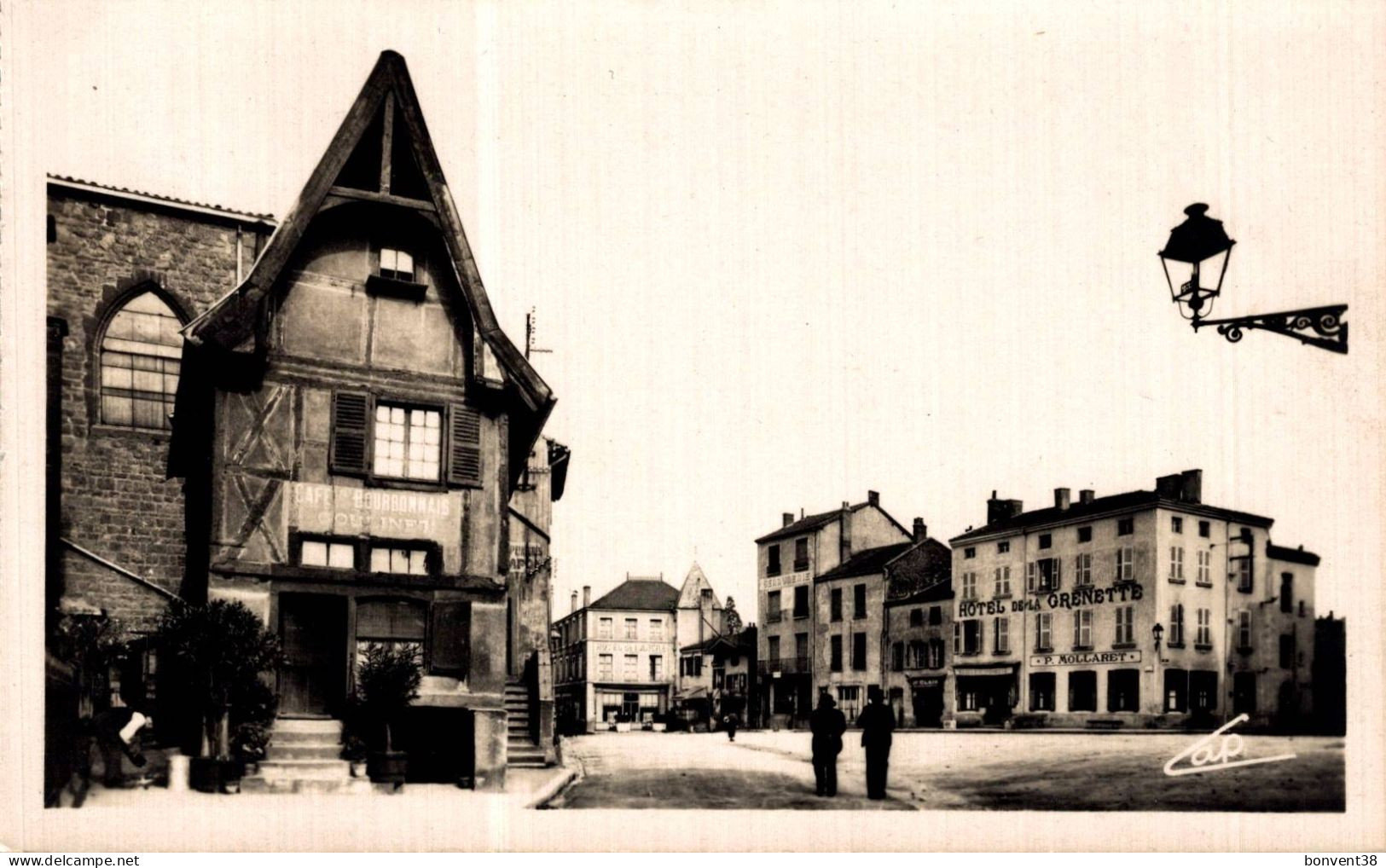 K1905 -  ROANNE - D42 - Place Du Château - Roanne