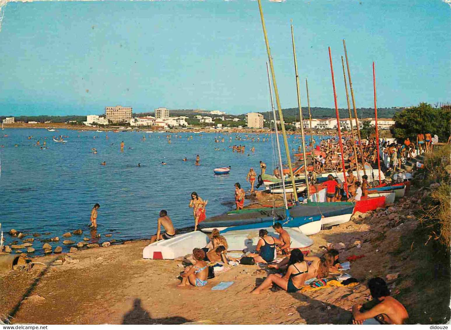 Espagne - Espana - Cataluna - Costa Brava - La Escala - Playa De Riells - Femme En Maillot De Bain - CPM - Voir Scans Re - Gerona