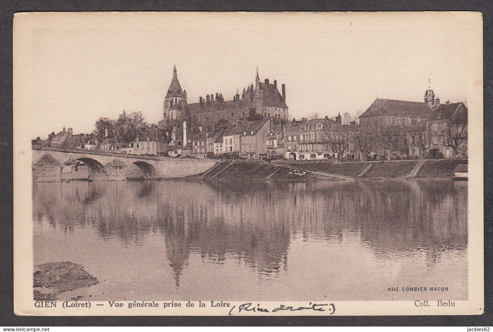 101143/ GIEN, Vue Générale Prise De La Loire - Gien