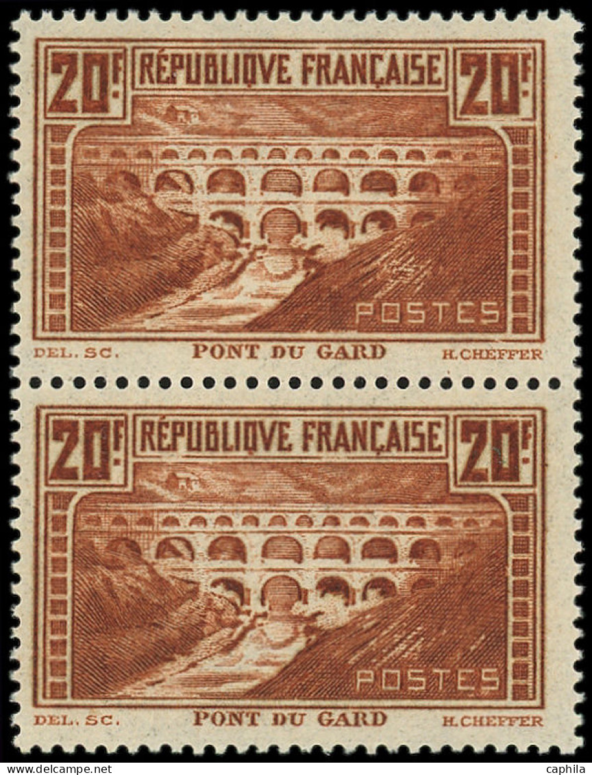 ** FRANCE - Poste - 262f, Paire Verticale, Type IIA Et IIB Se Tenant: 20f. Pont Du Gard - Unused Stamps