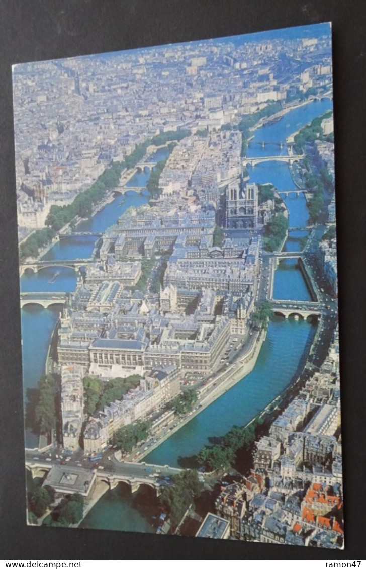 Paris - L'Ile De La Cité - Ph. Perceval - Autres Monuments, édifices
