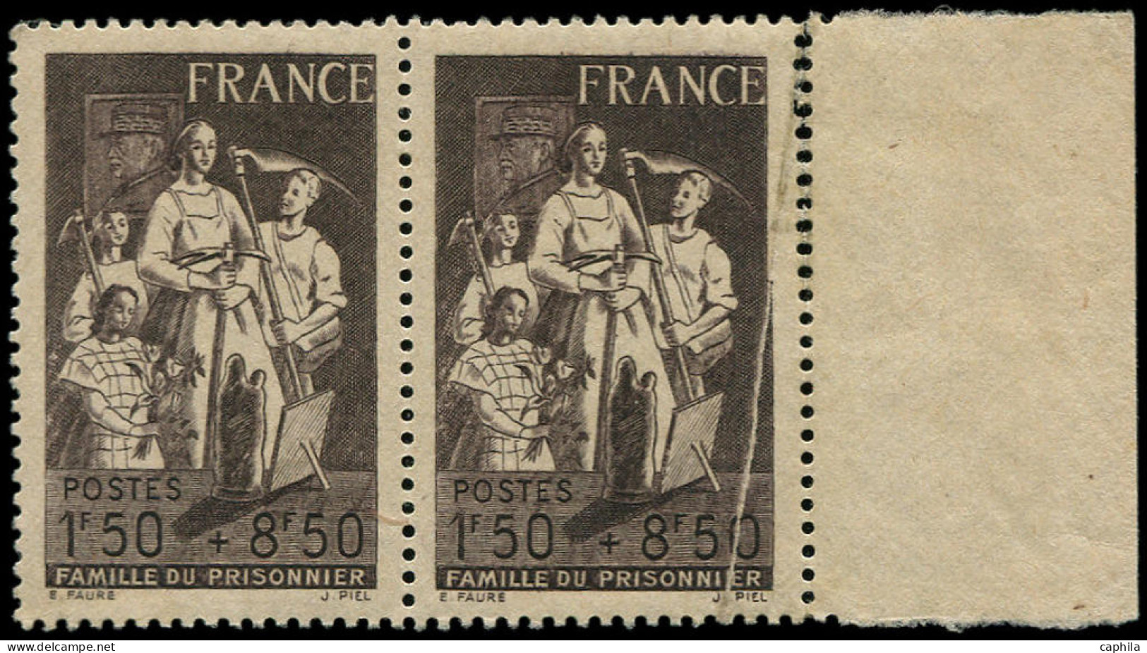 ** FRANCE - Poste - 585, Paire Dont 1 Exemplaire Pli Accordéon: Famille Du Prisonnier - Unused Stamps