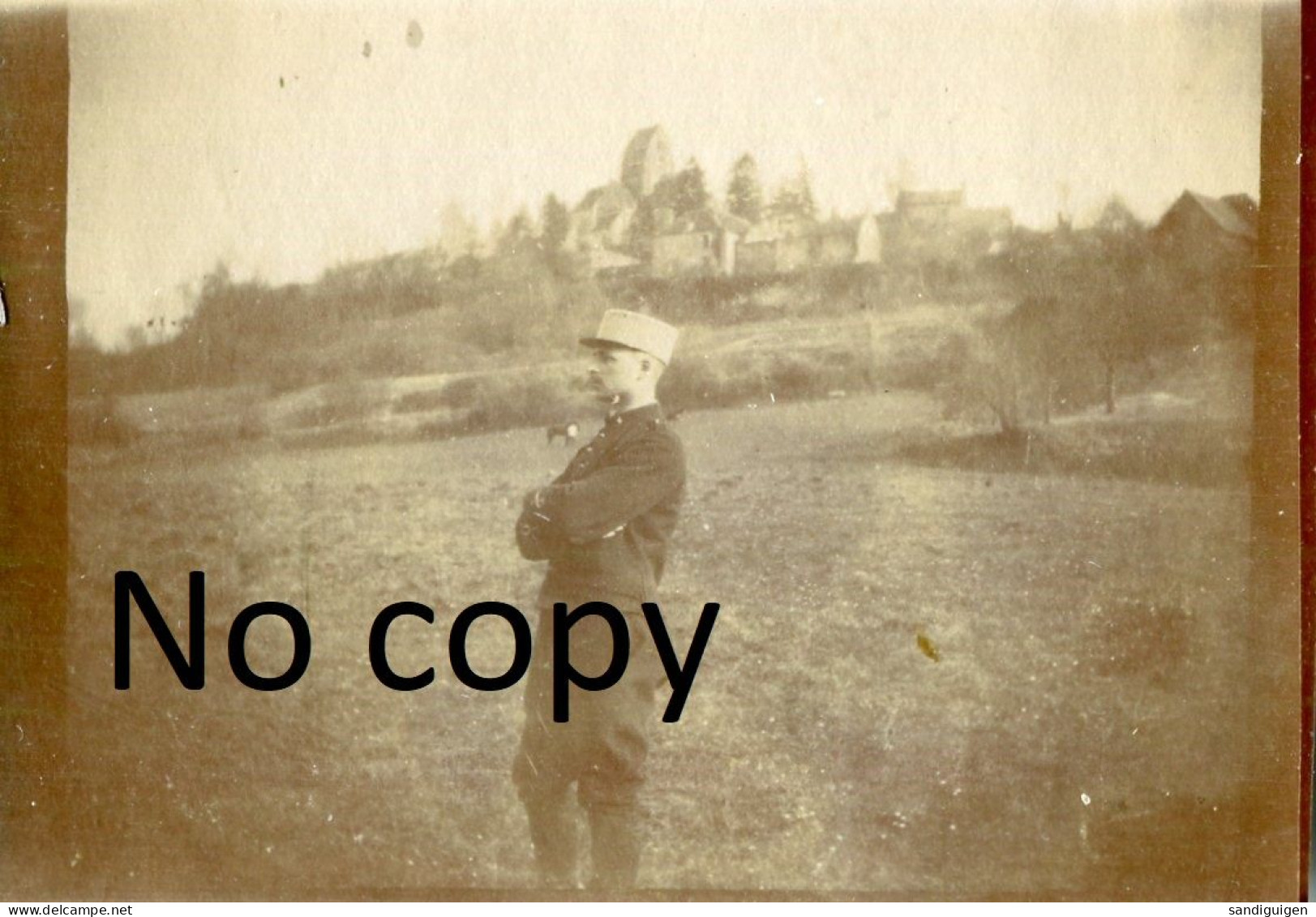 PHOTO FRANCAISE - POILU A CUTRY PRES DE SACONIN ET BREUIL - SOISSONS AISNE 1915 - GUERRE 1914 1918 - Krieg, Militär