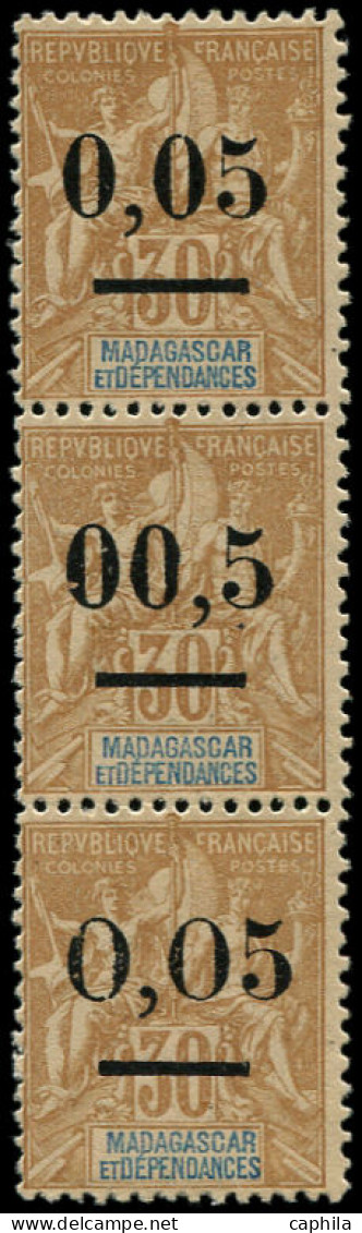 (*) MADAGASCAR - Poste - 52d, Bande De 3 Type I/II + Virgule Mal Placée: 0,05 S. 30c. - Neufs