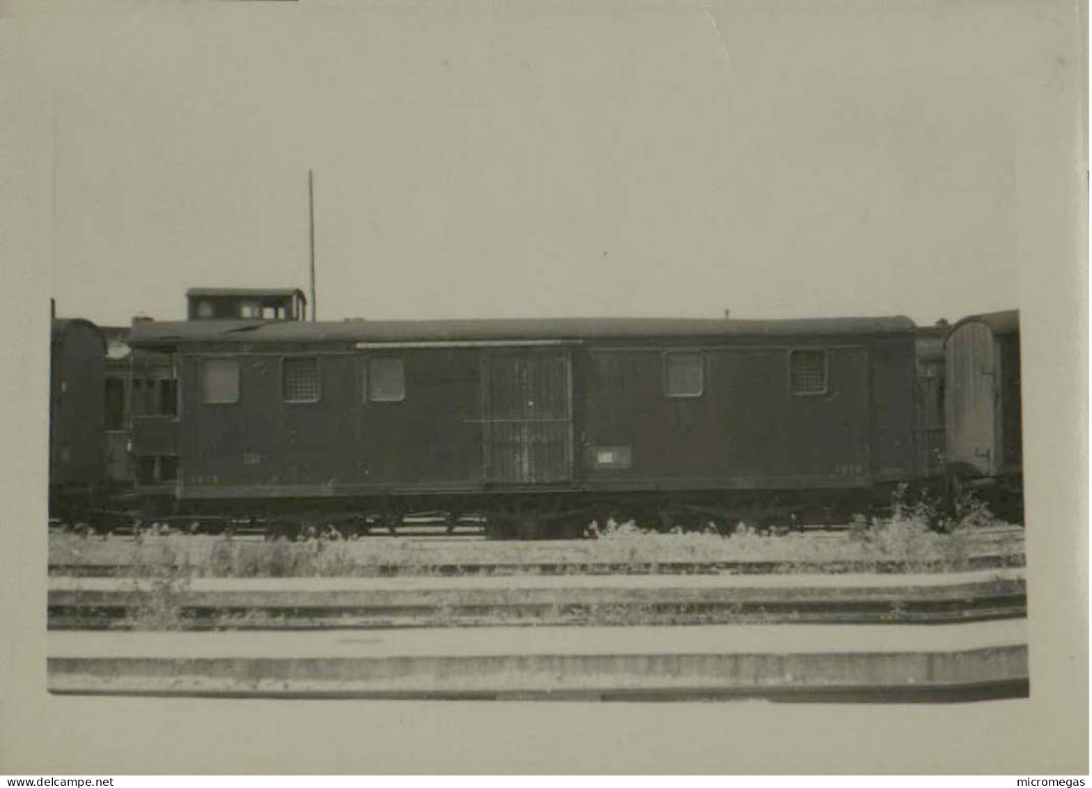 Villeneuve-Saint-Georges - Fourgon Wagon-Lit 3 Essieux N° 1010 - Photo 4-7-1948, 6 X 6.5 Cm. - Trains