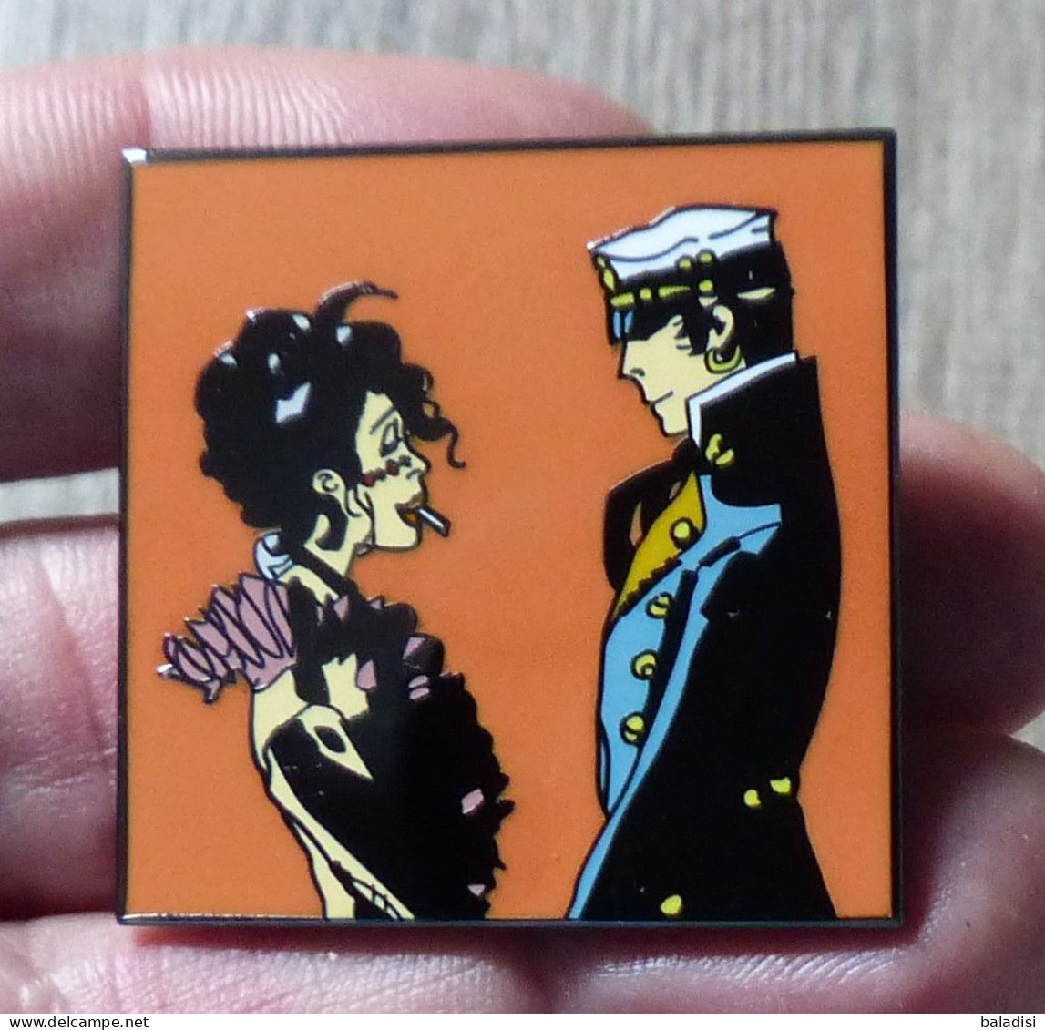 Très Beau Pin's Pins Corto Maltese, De Très Belle Qualité En émail, Mesure 35mm De Haut  Tirage 50EX, SAG VI - Comics