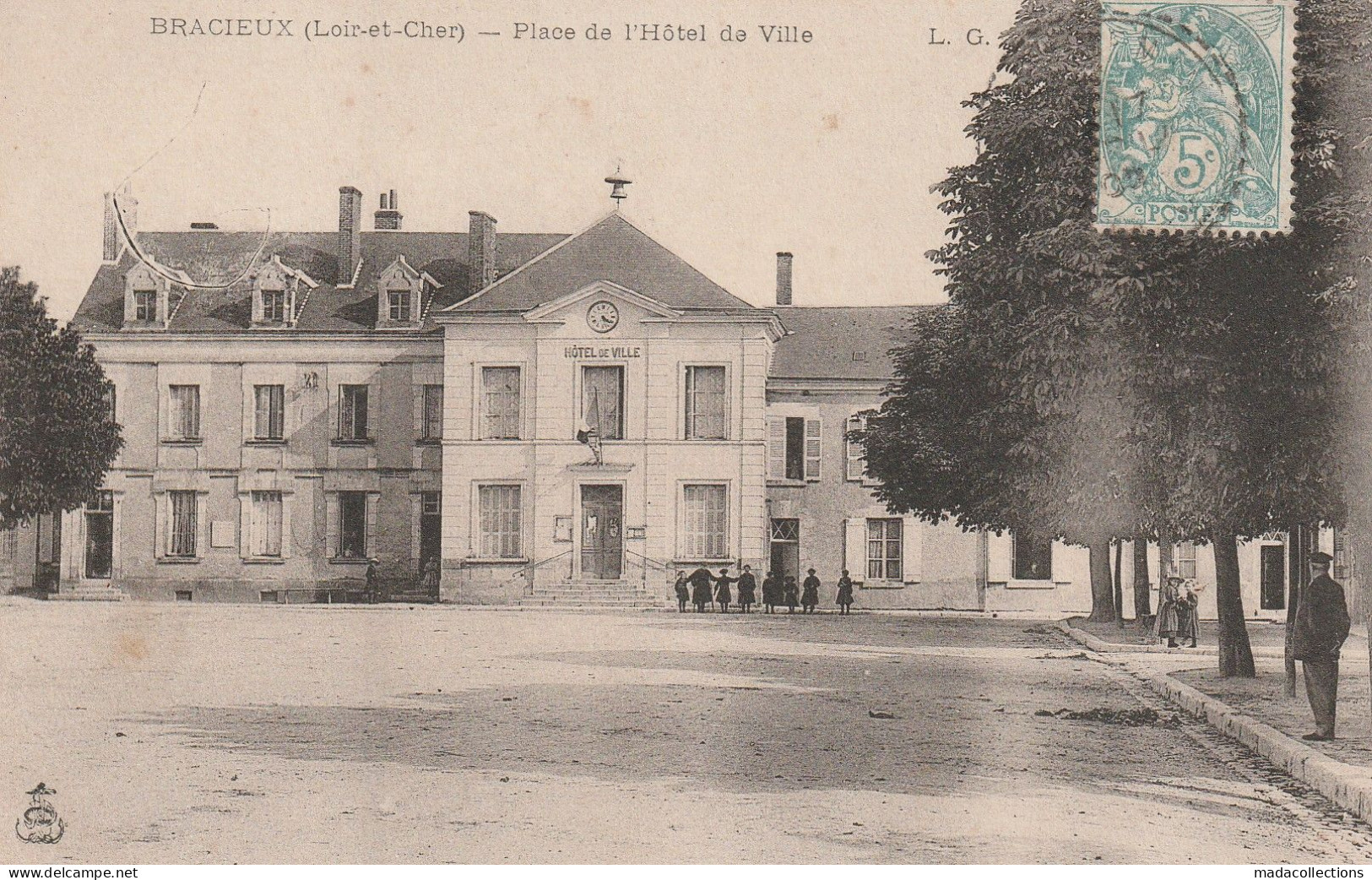 Bracieux (41 - Loir Et Cher) Place De L'Hôtel De Ville - Other & Unclassified