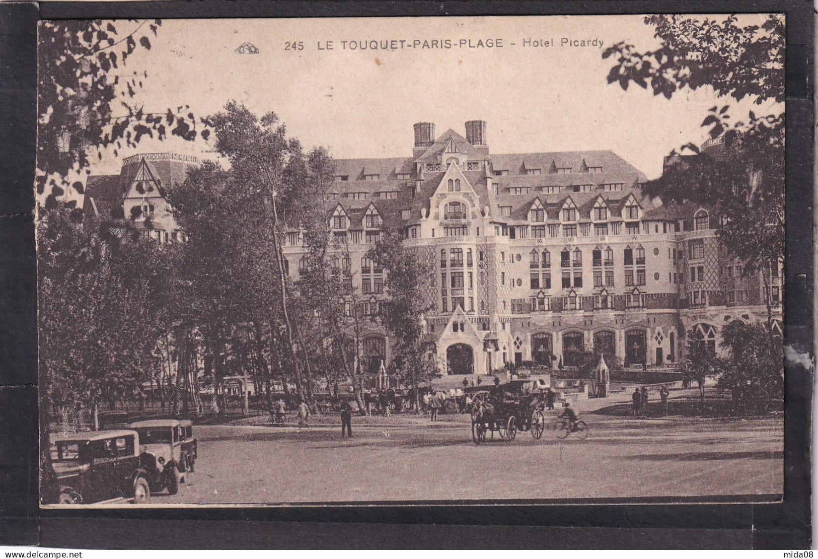 62. LE TOUQUET PARIS PLAGE . Hôtel Picardy . Animée - Le Touquet