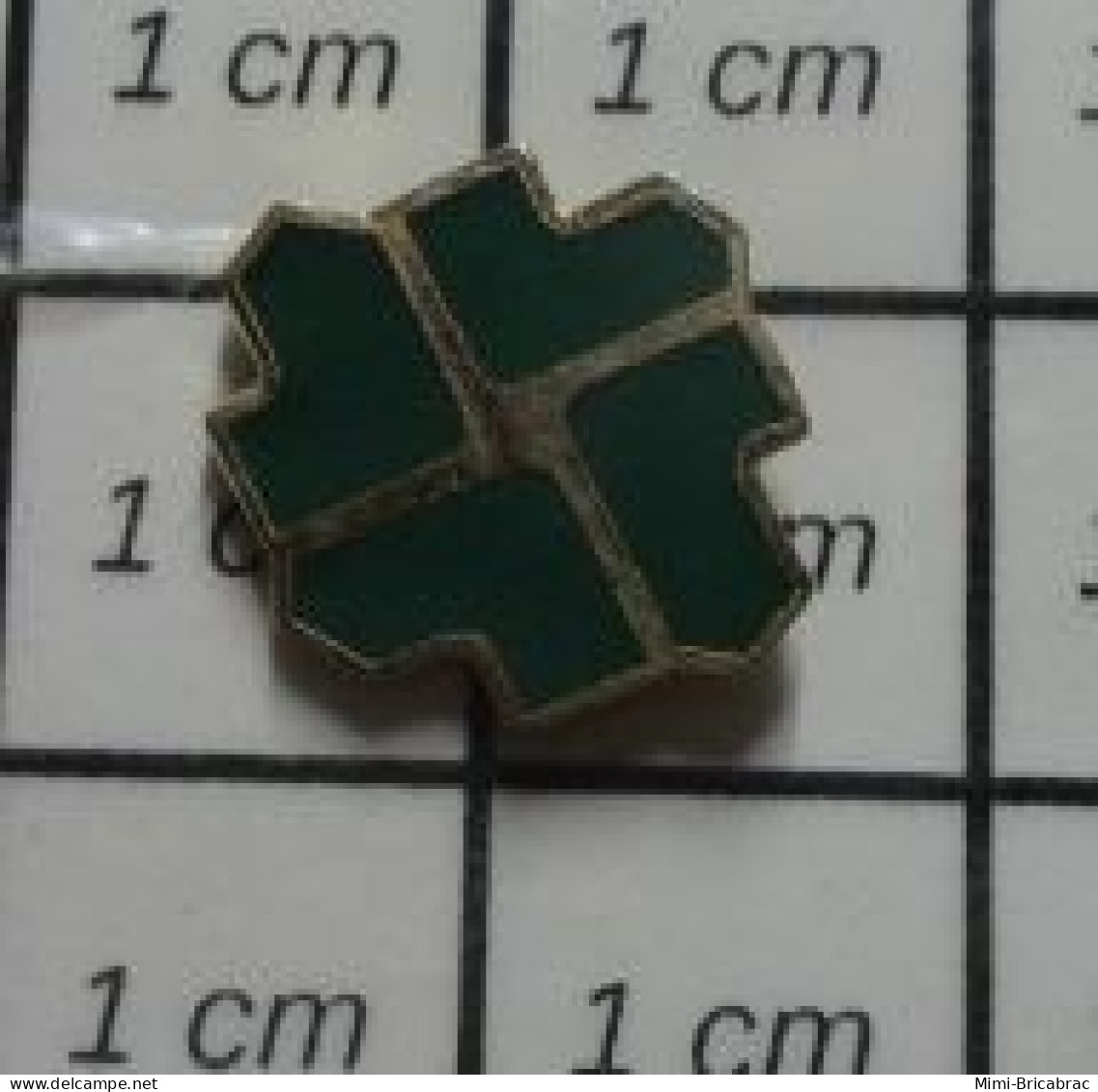 1618A Pin's Pins / Beau Et Rare / AUTRES / Mini Pin's CROIX VERTE - Autres & Non Classés