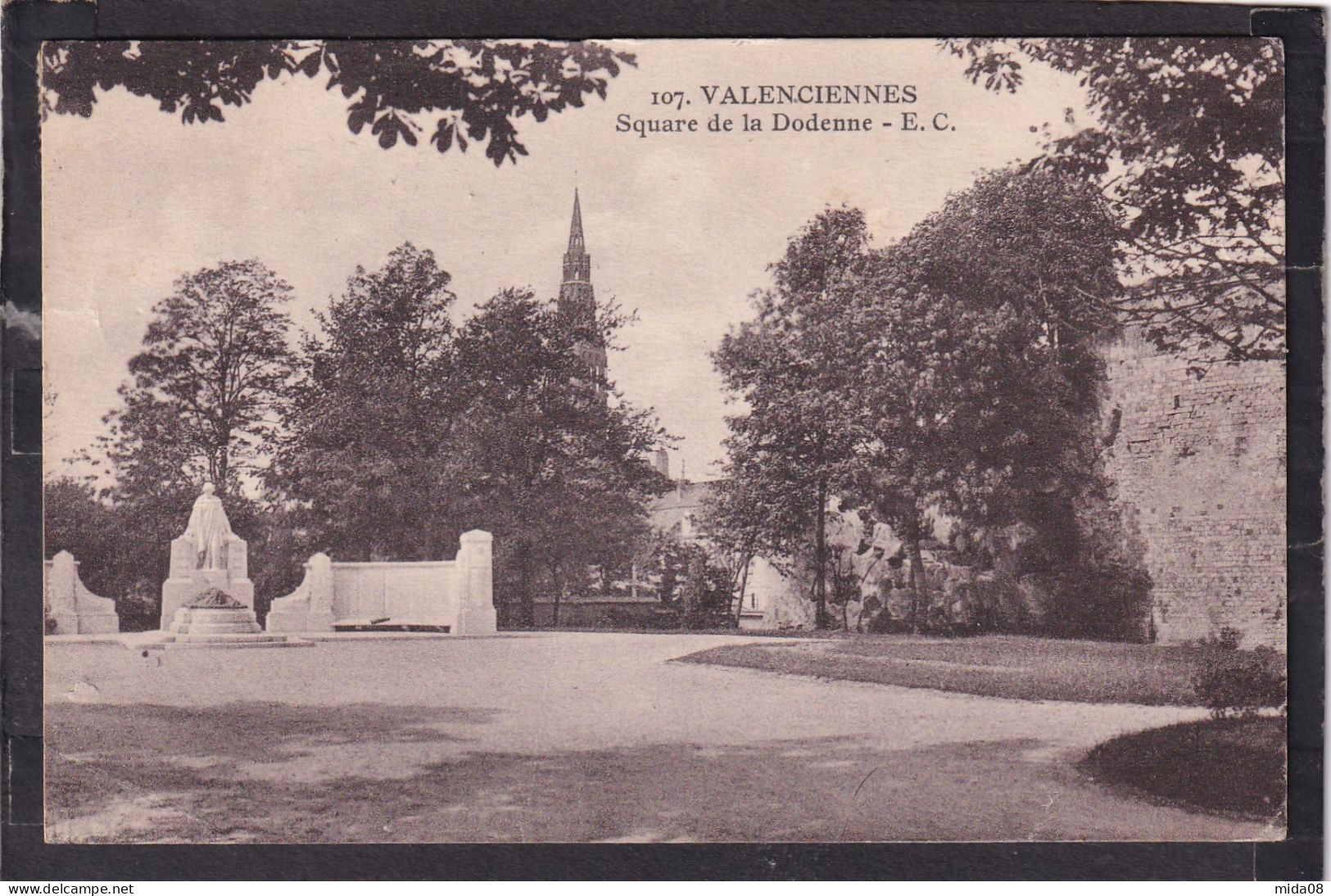 59. VALENCIENNES . Square De La Dodenne - Valenciennes
