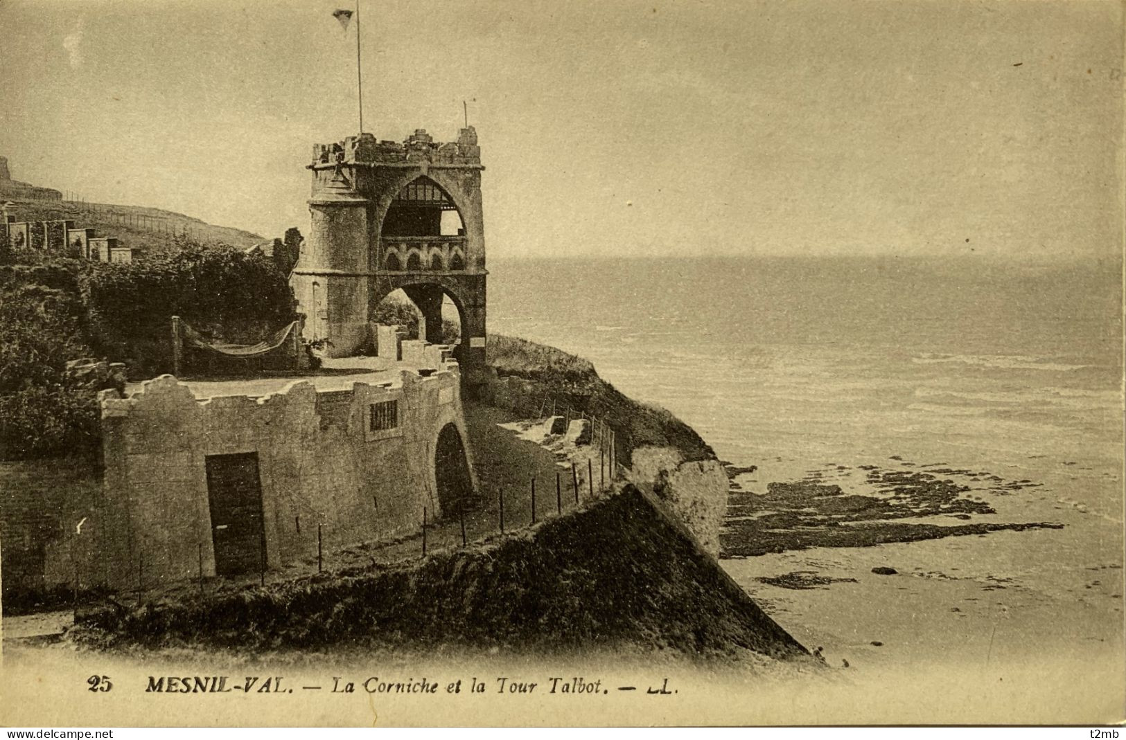 CPA (Seine Maritime) MESNIL VAL - La Corniche Et La Tour Talbot (n°25) - Mesnil-Val