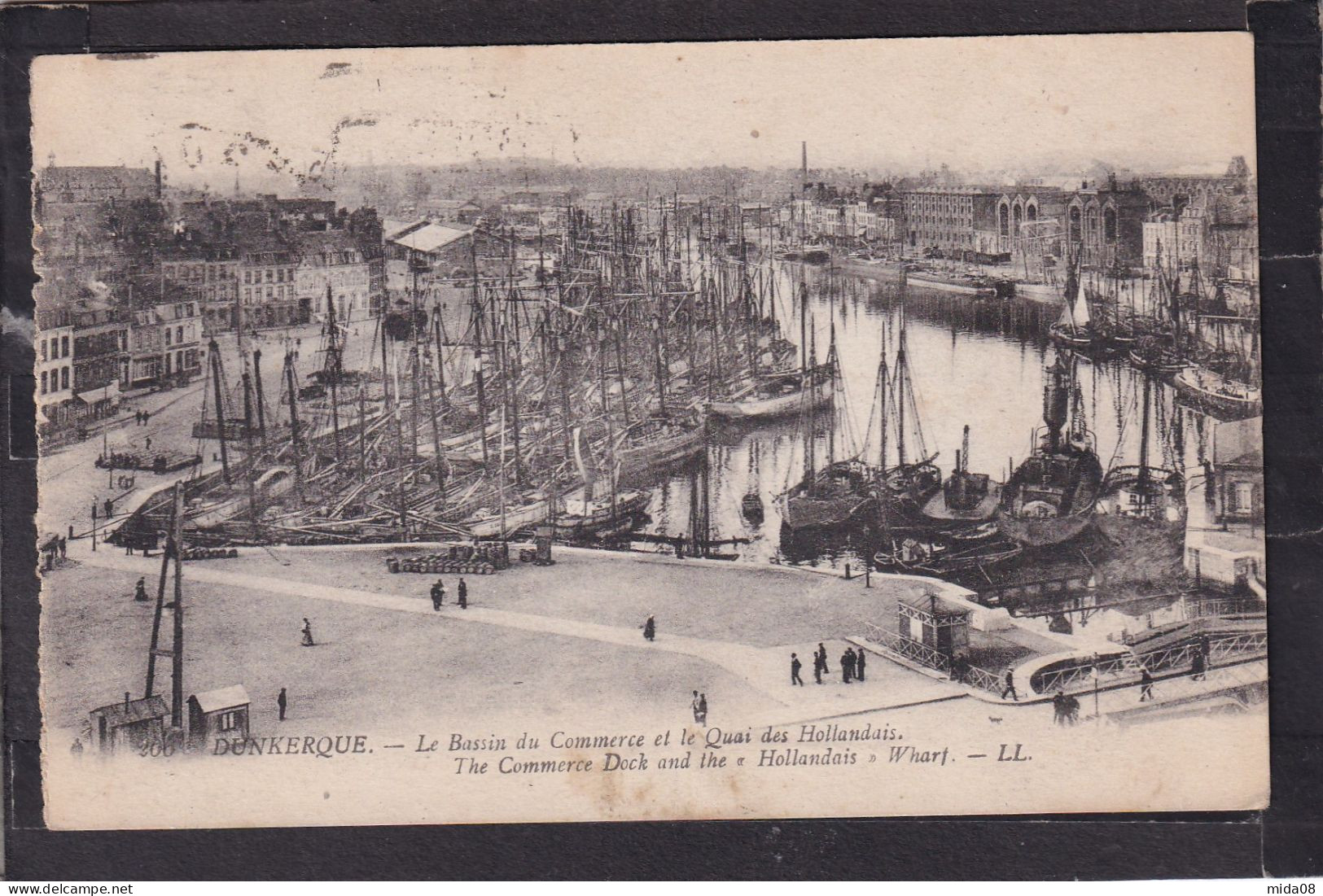59. DUNKERQUE . Le Bassin Du Commerce Et Le Quai Des Hollandais . Animée . Barques De Pêcheurs - Dunkerque