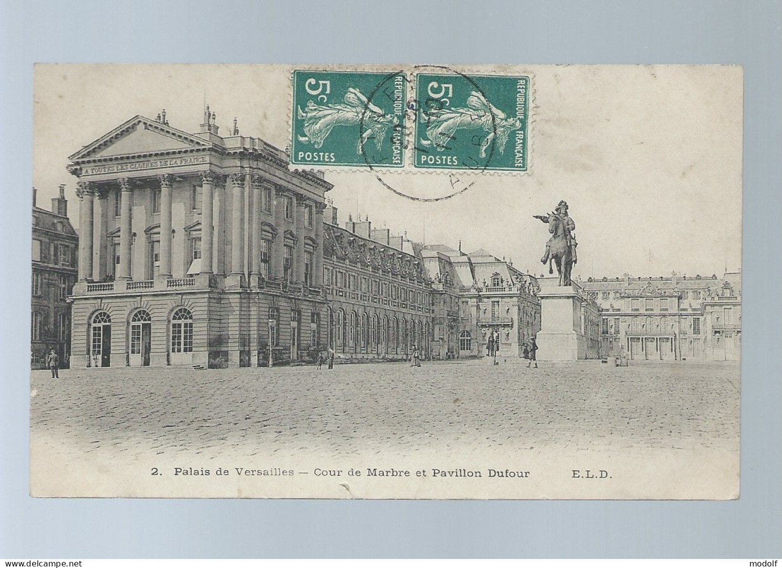CPA - 78 - Palais De Versailles - Cour De Marbre Et Pavillon Dufour - Circulée En 1911 - Versailles (Château)