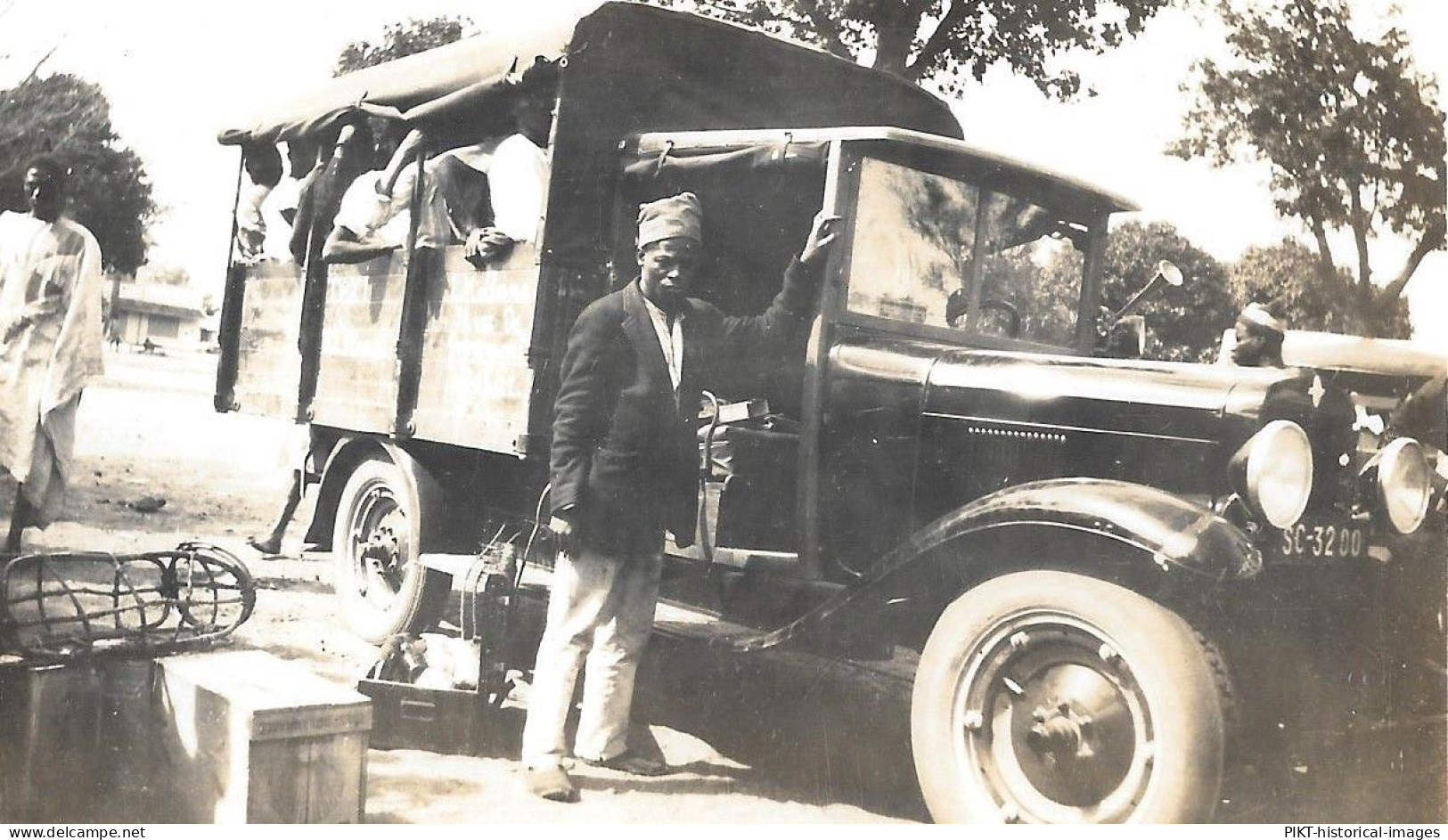 ALBUM PHOTOS ANCIEN SÉNÉGAL 1928 CHAUFFEUR TAXI-BROUSSE CAMION CHEVROLET DAKAR +100 PHOTOGRAPHIES AFRIQUE COLONIE