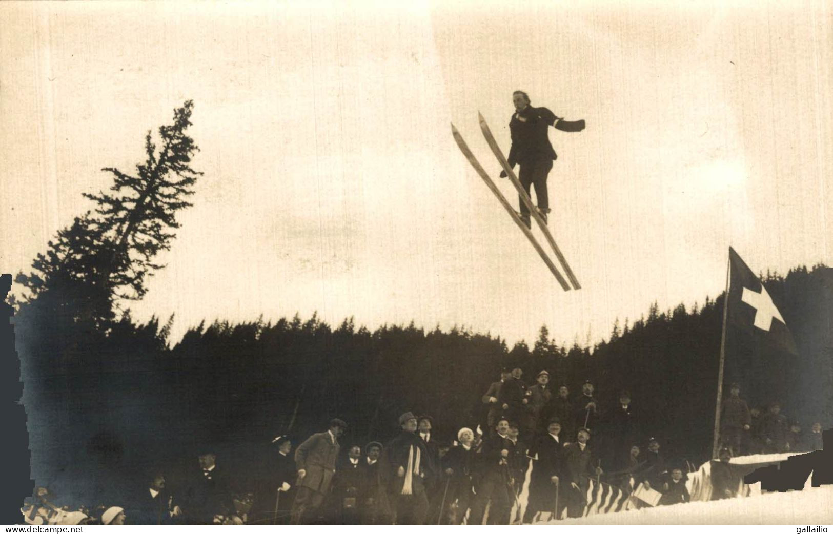 CARTE PHOTO SAUT A SKI SUISSE - Photographs