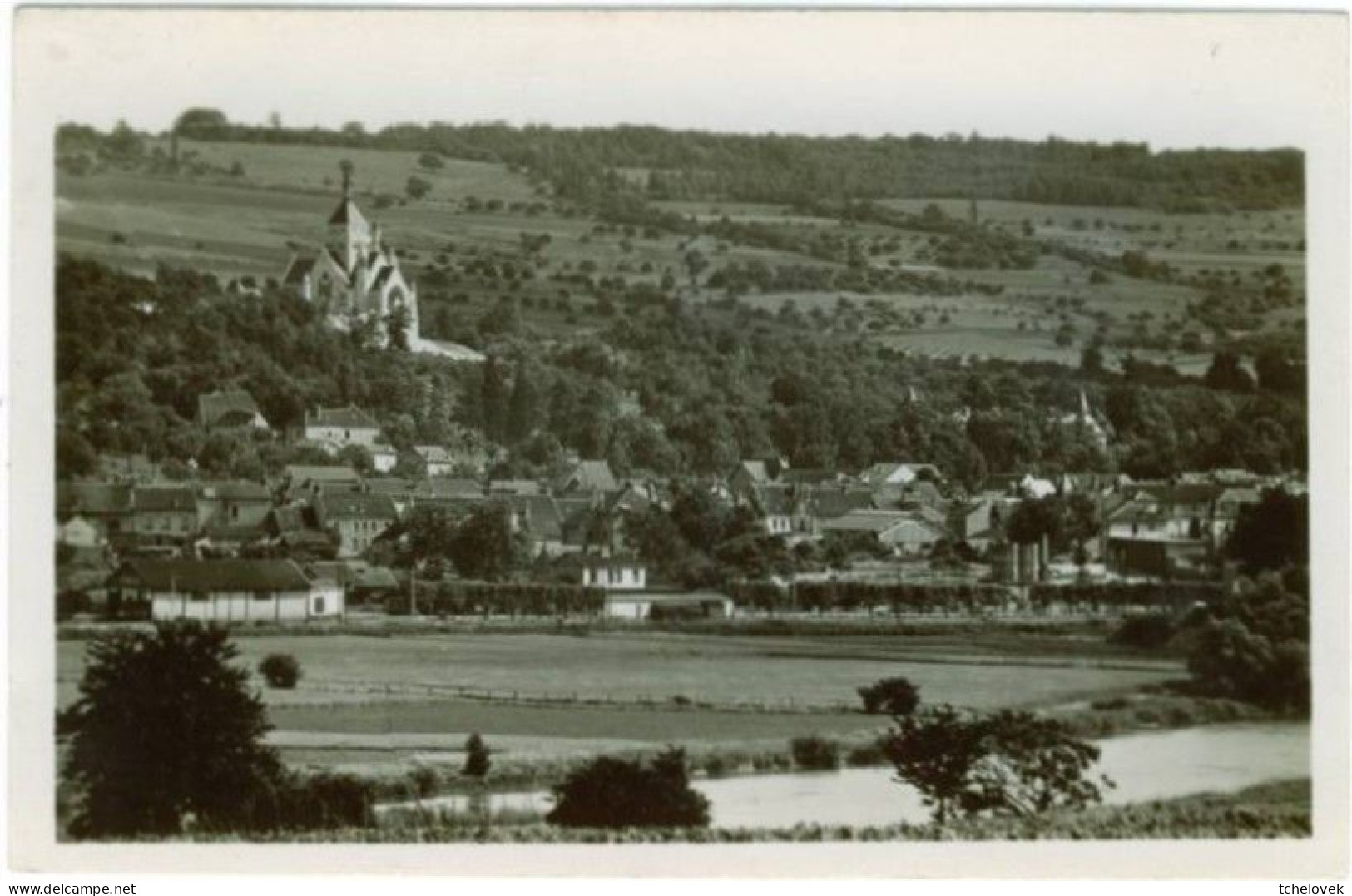 (51). DORMANS Et La Chapelle Commémorative Des Batailles De La Marne 1937 - Dormans