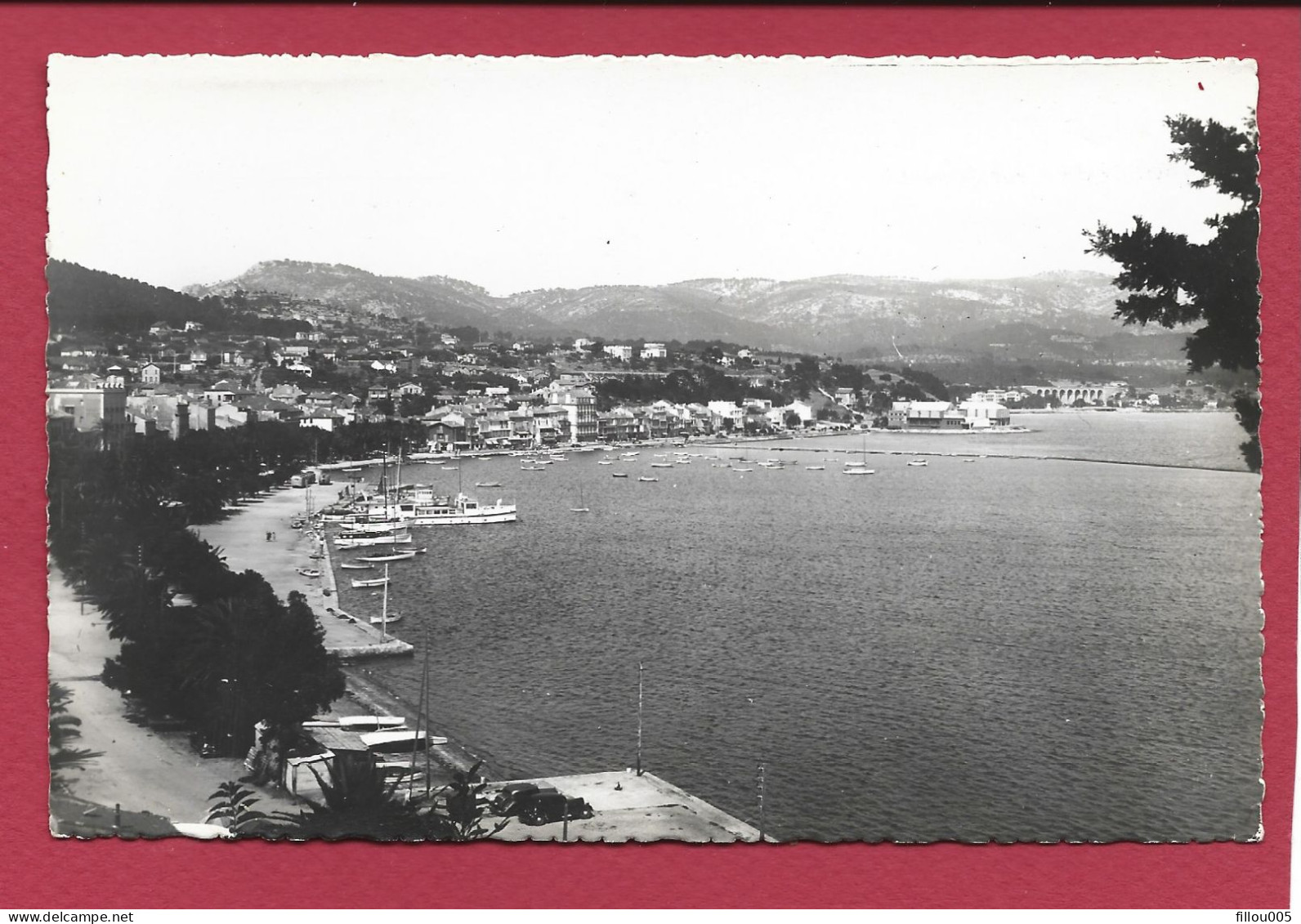 83 BANDOL ( VAR ) LOT DE 3 CARTES. VUE GENERALE. LES VILLAS ET LA MER EN 1948 + 1 VUE GENERALE + 1 LE PORT........ - Bandol