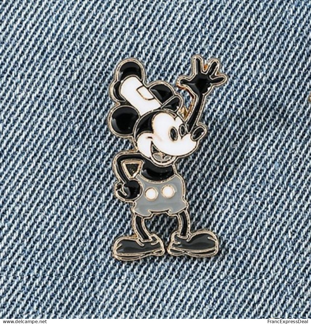Pin's NEUF En Métal Pins - Mickey (Réf 1) - Disney