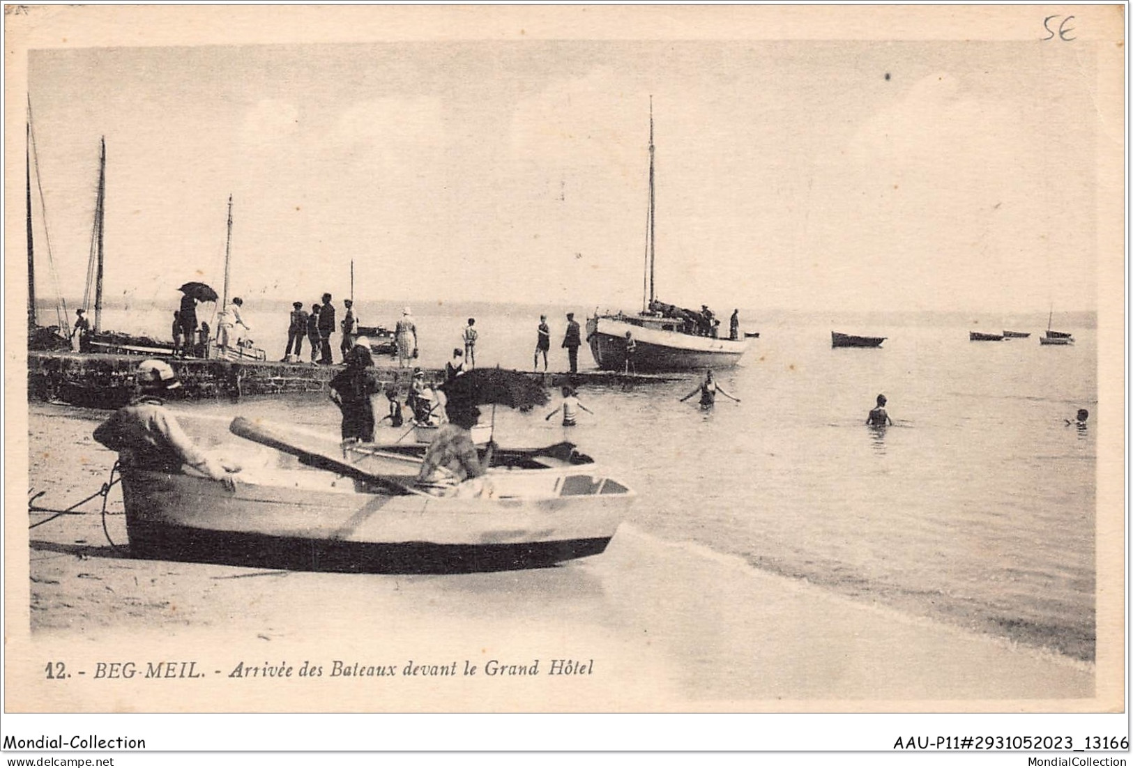 AAUP11-29-1004 - BEG MEIL - Arrivee Des Bateaux Devant Le Grand Hotel - Beg Meil