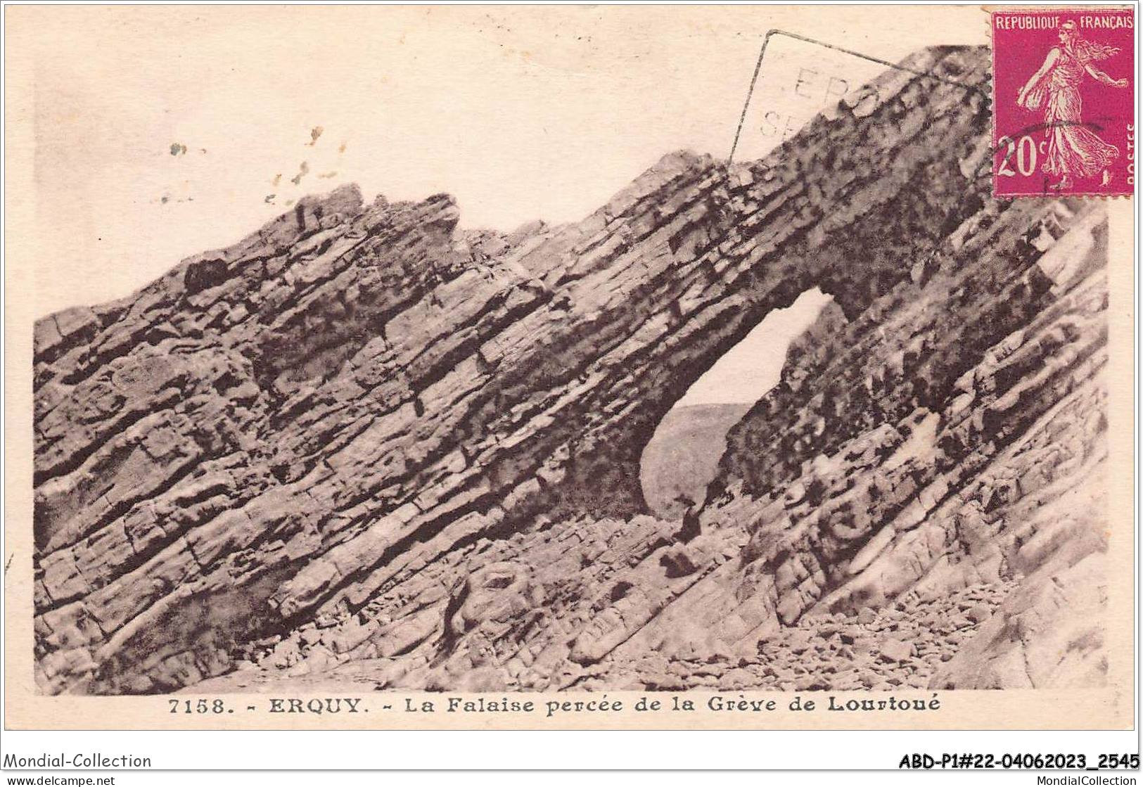 ABDP1-22-0020 - ERQUY - La Falaise Percee De La Greve De Lourtoue - Erquy