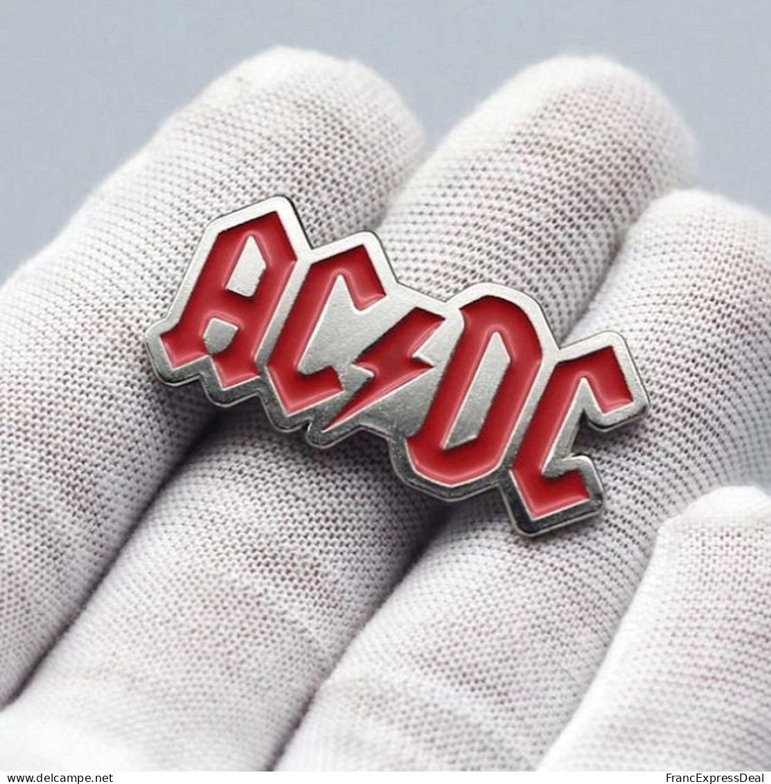 Pin's NEUF En Métal Pins - AC / DC ACDC Hard Rock - Musica
