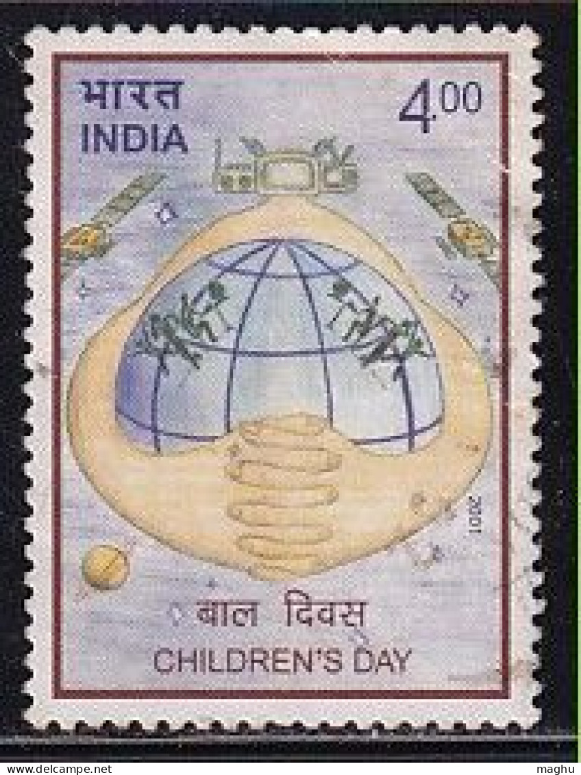 Used Childrens Day 2001 India, Globe, Hand, Space Satellite, Technology, Saturn Astronomy Planet, - Used Stamps