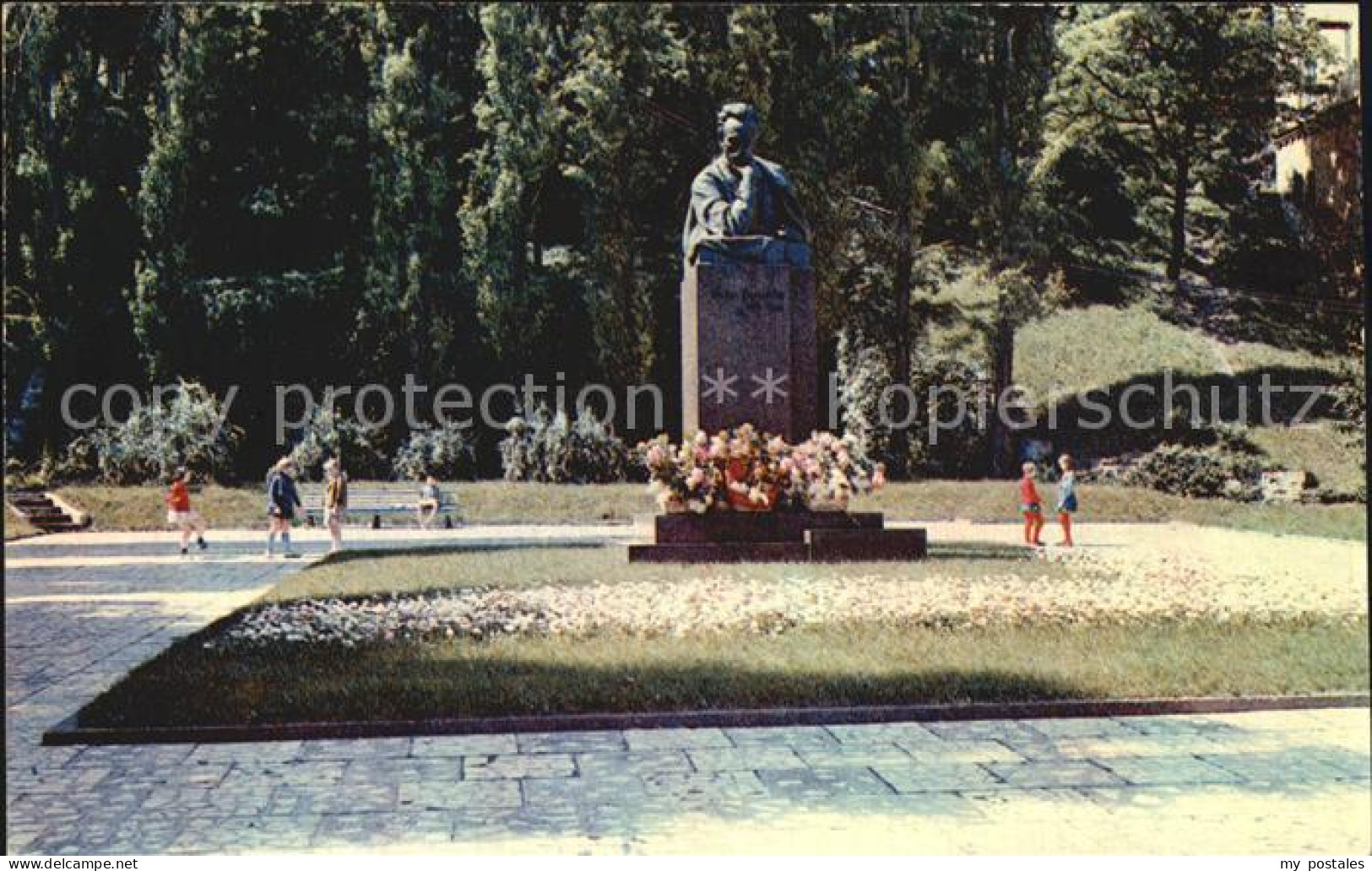 72541316 Kiev Kiew Iwan Franko Denkmal  Kiev - Ukraine