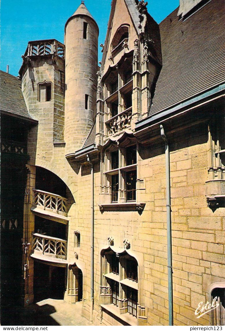 21 - Dijon - La Cour Intérieure De L'hôtel Chambellan - Dijon