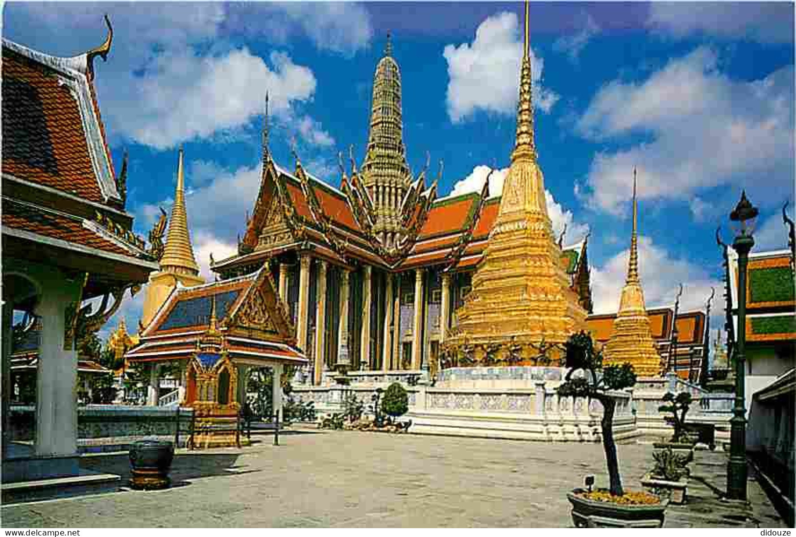 Thailande - Bangkok - An Interesting View Of A Part Of Wat Temple Phra Keo - CPM - Voir Scans Recto-Verso - Tailandia