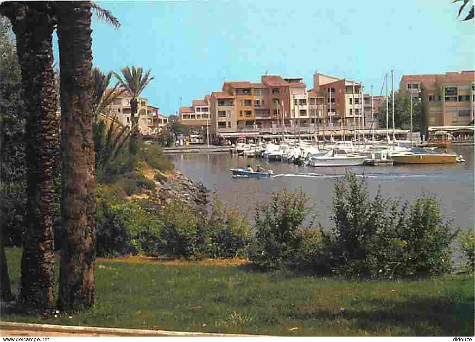 34 - Le Cap D'Agde - Le Port De Plaisance Et Le Quai D'Honneur - Bateaux - Flamme Postale De Agde - CPM - Voir Scans Rec - Agde