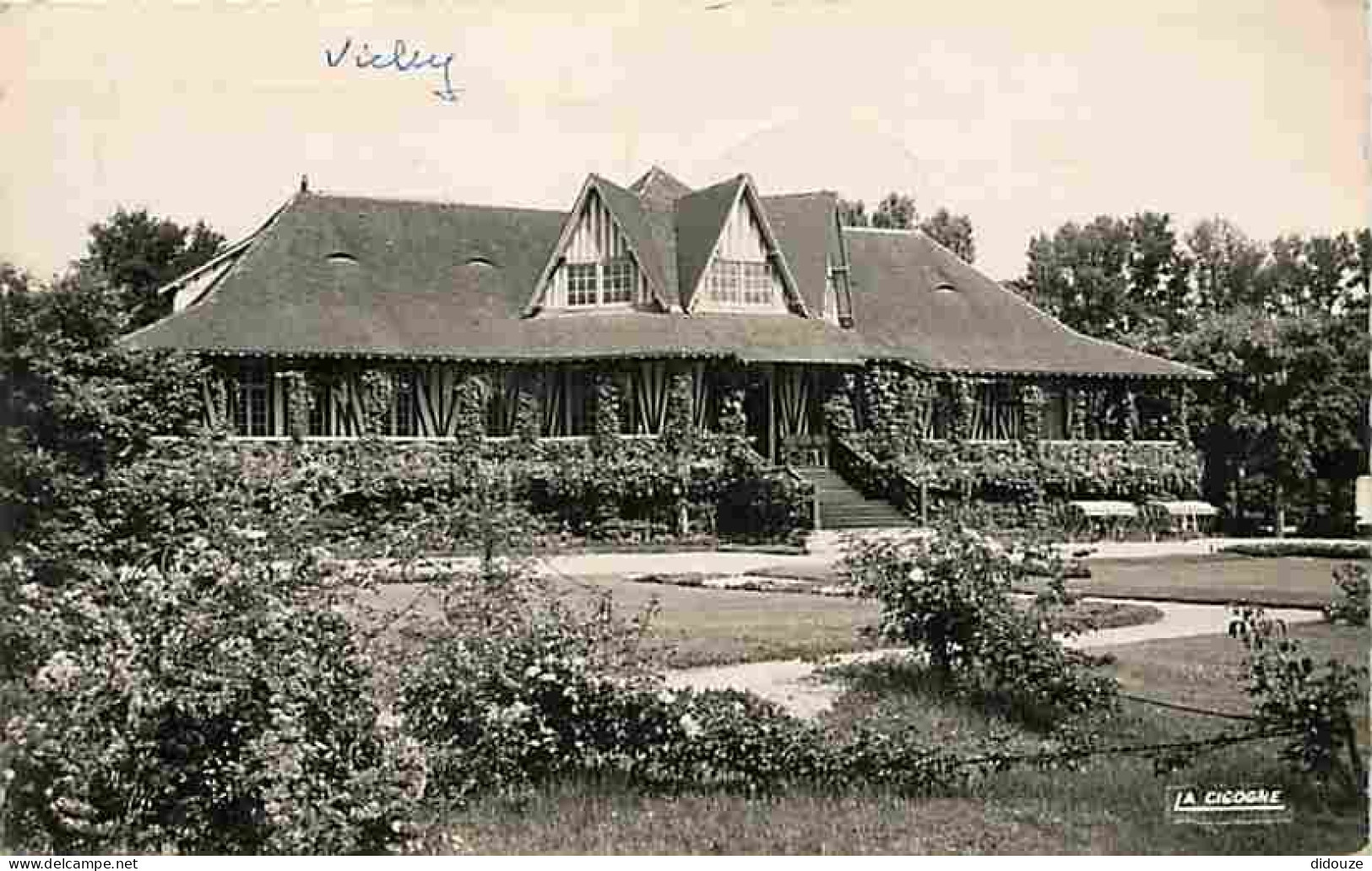 03 - Vichy - Le Golf House - Voir Timbre - Marianne De Gandon - Flamme Postale - CPM - Voir Scans Recto-Verso - Vichy