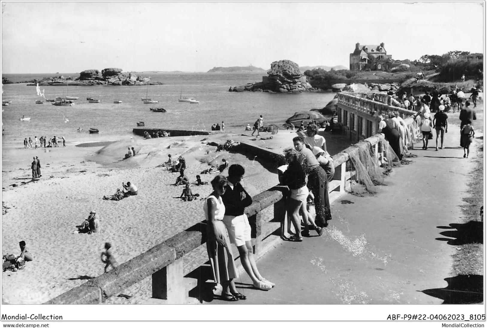 ABFP9-22-0759 - TREGASTEL - La Plage Et La Promenade  - Trégastel